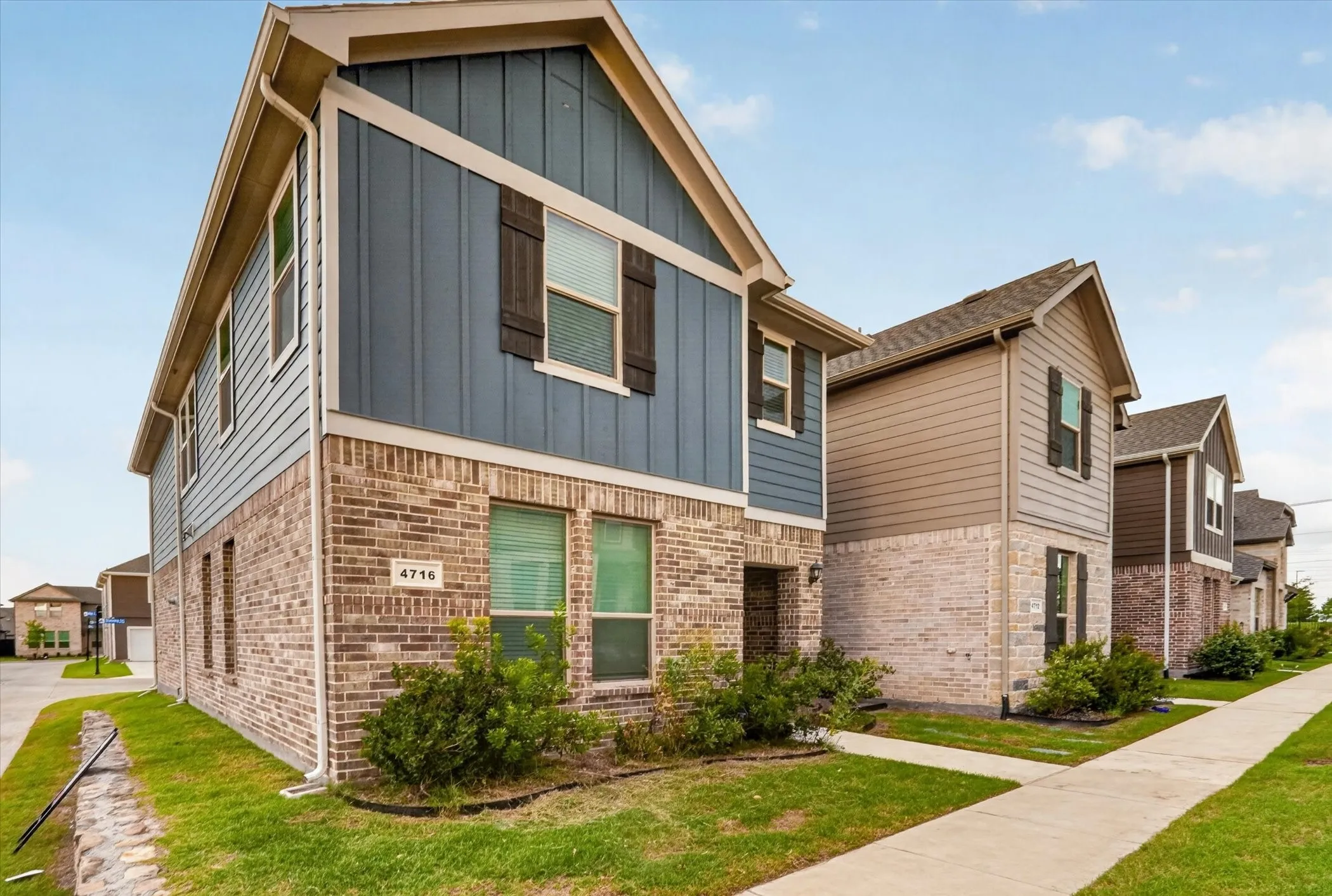 Single Family Residence For Sale in Tarrant County , 4716 Stunning Pathway, Haltom City, Texas 76117, 3 Bedroom, 3 Bathroom, 2 Garage spaces, 1,662 Sqft, built in 2024, mls#21288746, Real Estate Agent in Haltom City, Homes For Sale in Tarrant county, Homes For Sale in Haltom City, Realtor in Haltom City Texas, Real Estate Brokerage Independent Realty Texas, Luminita Cordes Realtor