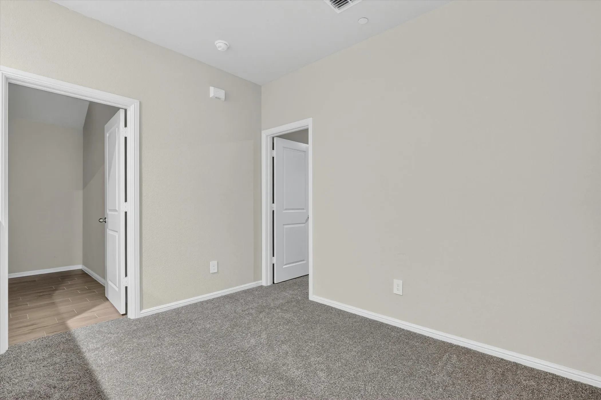 Single Family Residence For Sale in Tarrant County , 4716 Stunning Pathway, Haltom City, Texas 76117, 3 Bedroom, 3 Bathroom, 2 Garage spaces, 1,662 Sqft, built in 2024, mls#21288746, Real Estate Agent in Haltom City, Homes For Sale in Tarrant county, Homes For Sale in Haltom City, Realtor in Haltom City Texas, Real Estate Brokerage Independent Realty Texas, Luminita Cordes Realtor