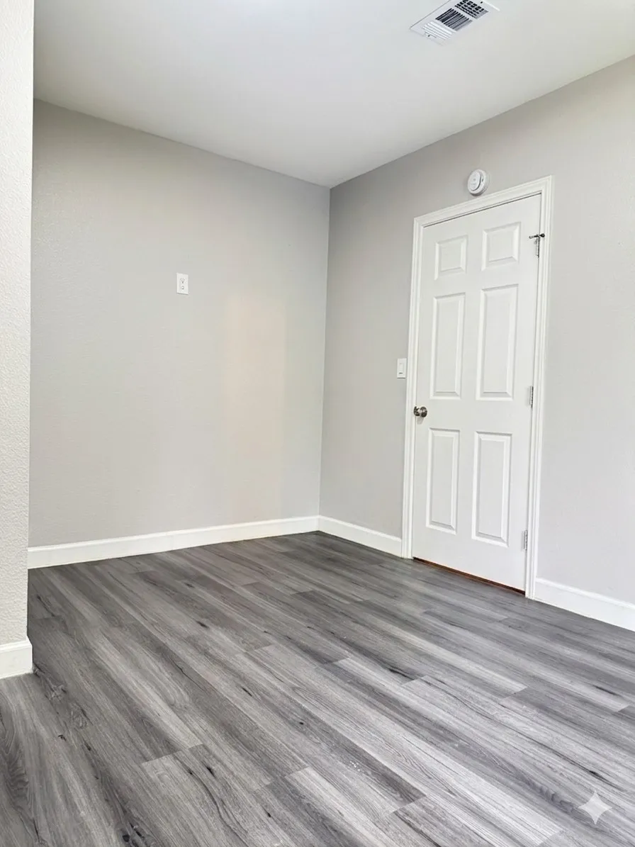 Single Family Residence For Sale in Dallas County , 803 Powell Circle, Mesquite, Texas 75149, 3 Bedroom, 2 Bathroom, Garage spaces, 1,100 Sqft, built in 1957, mls#21291058, Real Estate Agent in Mesquite, Homes For Sale in Dallas county, Homes For Sale in Mesquite, Realtor in Mesquite Texas, Real Estate Brokerage Independent Realty Texas, Luminita Cordes Realtor