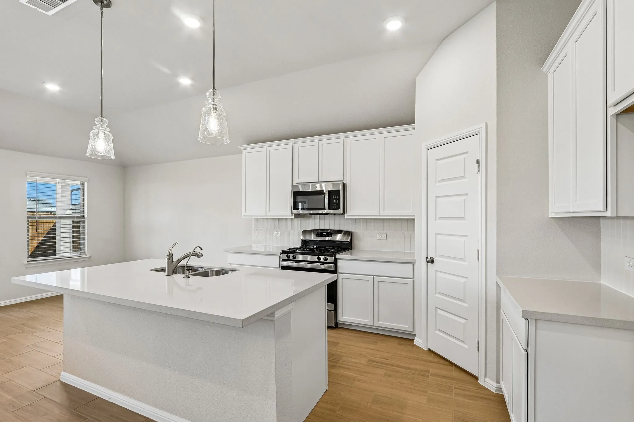 Single Family Residence For Sale in Denton County , 13041 Limestone Street, Providence Village, Texas 76227, 4 Bedroom, 2 Bathroom, 2 Garage spaces, 1,877 Sqft, built in 2026, mls#21281194, Real Estate Agent in Providence Village, Homes For Sale in Denton county, Homes For Sale in Providence Village, Realtor in Providence Village Texas, Real Estate Brokerage Independent Realty Texas, Luminita Cordes Realtor