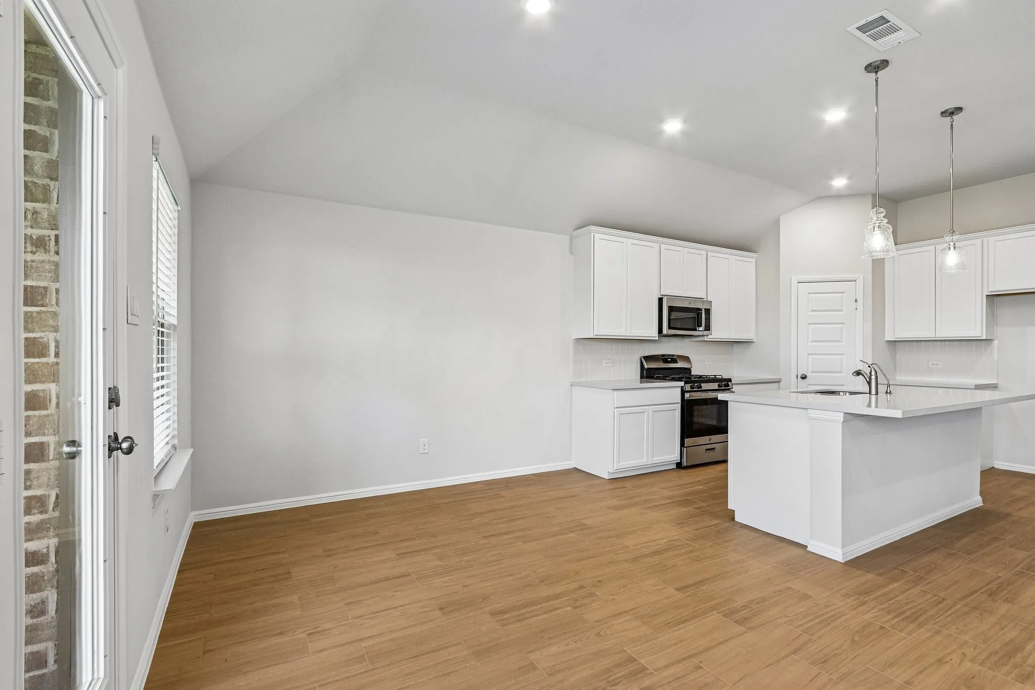 Single Family Residence For Sale in Denton County , 13041 Limestone Street, Providence Village, Texas 76227, 4 Bedroom, 2 Bathroom, 2 Garage spaces, 1,877 Sqft, built in 2026, mls#21281194, Real Estate Agent in Providence Village, Homes For Sale in Denton county, Homes For Sale in Providence Village, Realtor in Providence Village Texas, Real Estate Brokerage Independent Realty Texas, Luminita Cordes Realtor