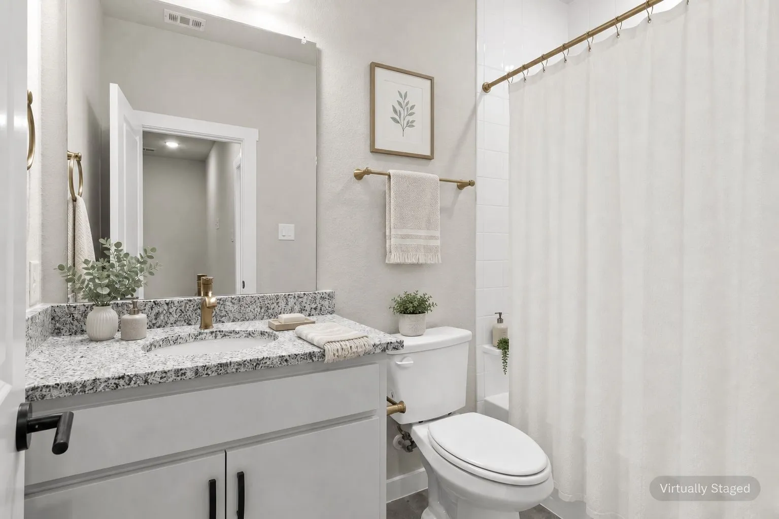 8609 Del Rio Trail bath 3