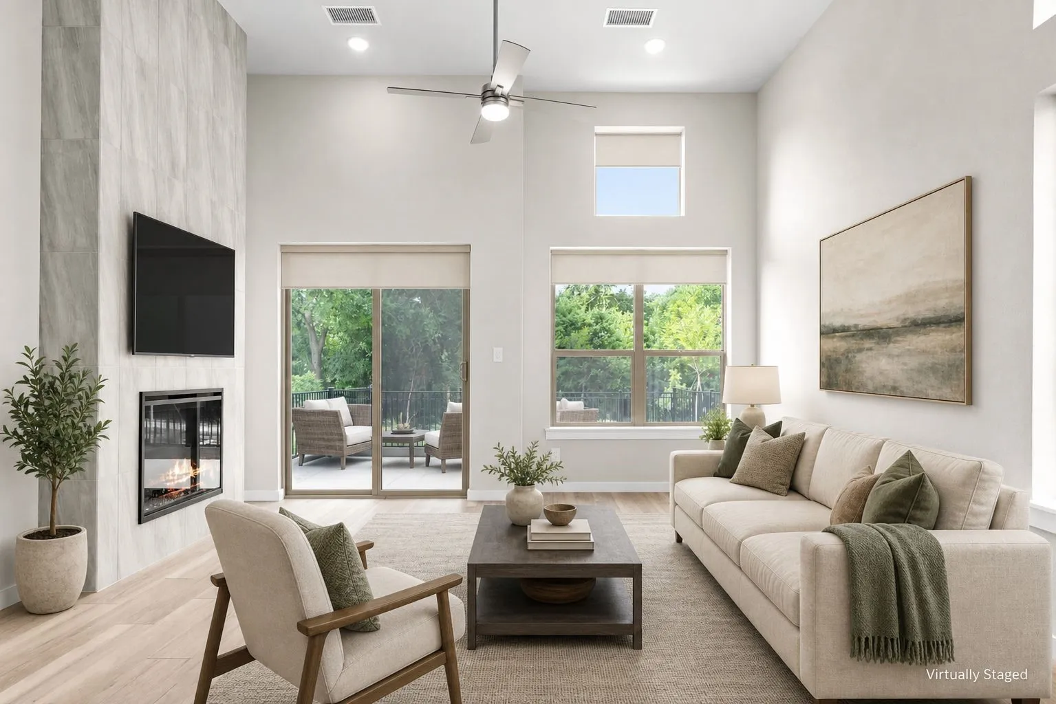 8609 Del Rio Trail living room