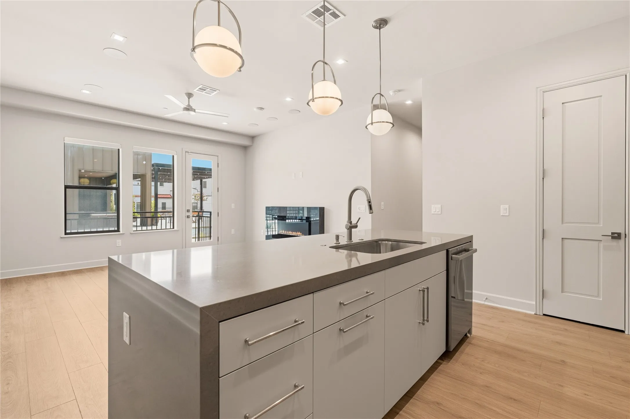 Condominium For Sale in Dallas County , 1900 S Ervay Street 311, Dallas, Texas 75215, 2 Bedroom, 3 Bathroom, 2 Garage spaces, 1,430 Sqft, built in 2026, mls#21292156, Real Estate Agent in Dallas, Homes For Sale in Dallas county, Homes For Sale in Dallas, Realtor in Dallas Texas, Real Estate Brokerage Independent Realty Texas, Luminita Cordes Realtor