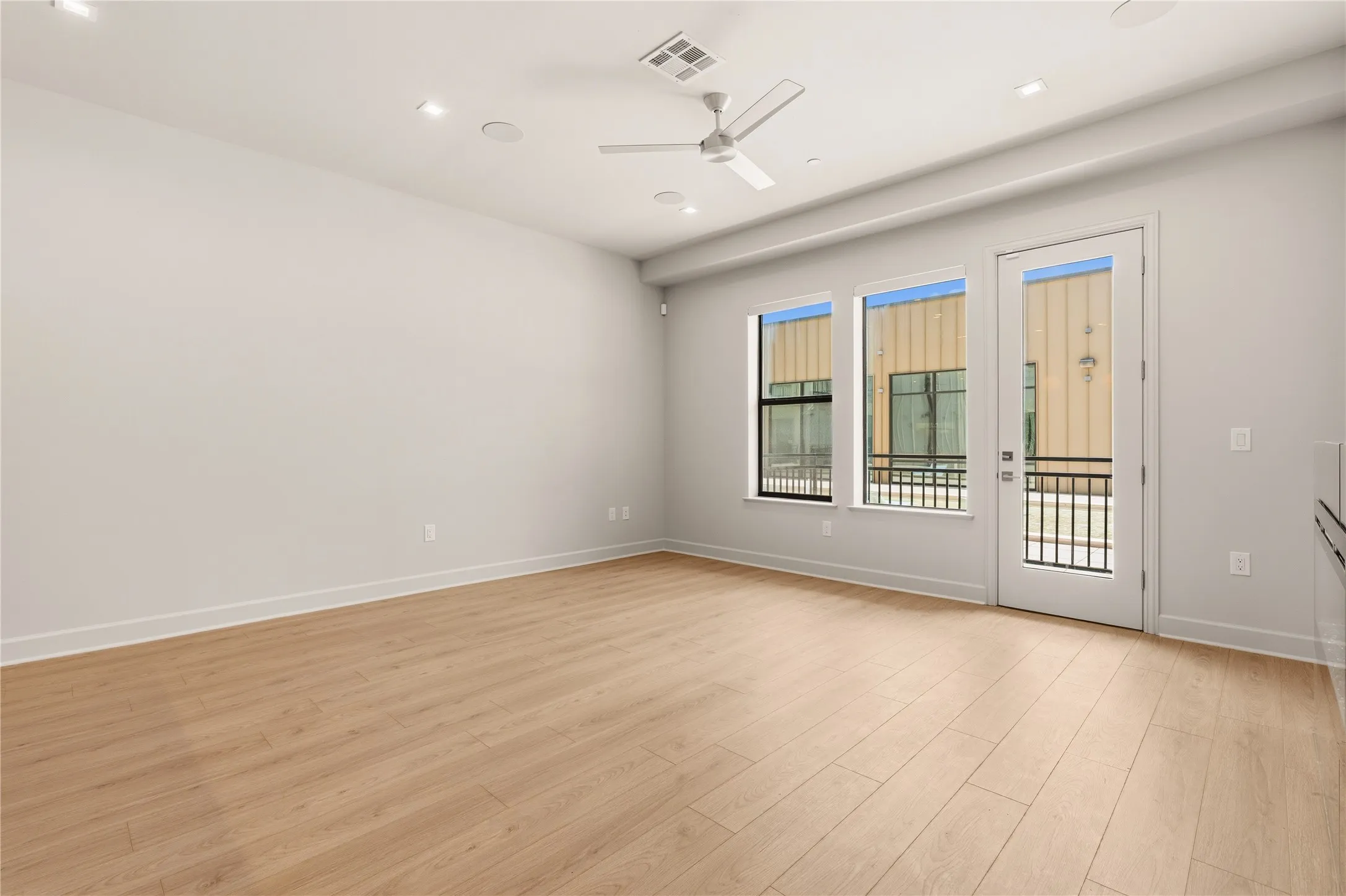 Condominium For Sale in Dallas County , 1900 S Ervay Street 311, Dallas, Texas 75215, 2 Bedroom, 3 Bathroom, 2 Garage spaces, 1,430 Sqft, built in 2026, mls#21292156, Real Estate Agent in Dallas, Homes For Sale in Dallas county, Homes For Sale in Dallas, Realtor in Dallas Texas, Real Estate Brokerage Independent Realty Texas, Luminita Cordes Realtor