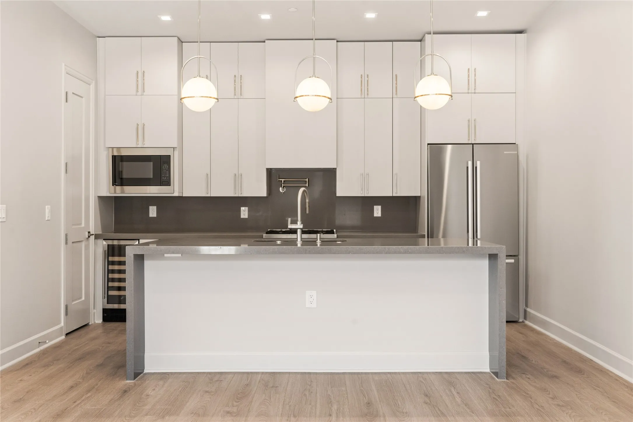 Condominium For Sale in Dallas County , 1900 S Ervay Street 311, Dallas, Texas 75215, 2 Bedroom, 3 Bathroom, 2 Garage spaces, 1,430 Sqft, built in 2026, mls#21292156, Real Estate Agent in Dallas, Homes For Sale in Dallas county, Homes For Sale in Dallas, Realtor in Dallas Texas, Real Estate Brokerage Independent Realty Texas, Luminita Cordes Realtor