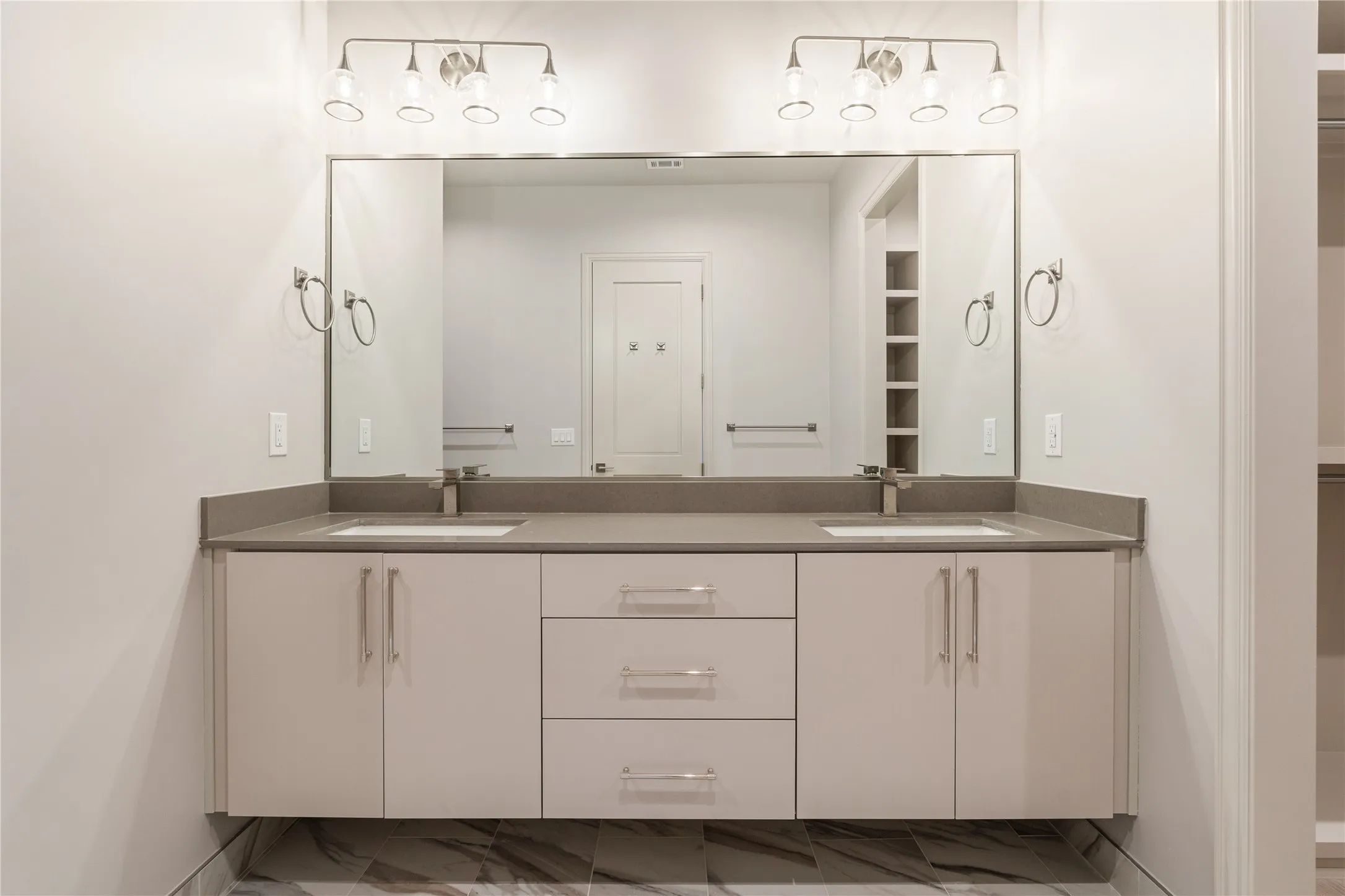 Condominium For Sale in Dallas County , 1900 S Ervay Street 311, Dallas, Texas 75215, 2 Bedroom, 3 Bathroom, 2 Garage spaces, 1,430 Sqft, built in 2026, mls#21292156, Real Estate Agent in Dallas, Homes For Sale in Dallas county, Homes For Sale in Dallas, Realtor in Dallas Texas, Real Estate Brokerage Independent Realty Texas, Luminita Cordes Realtor