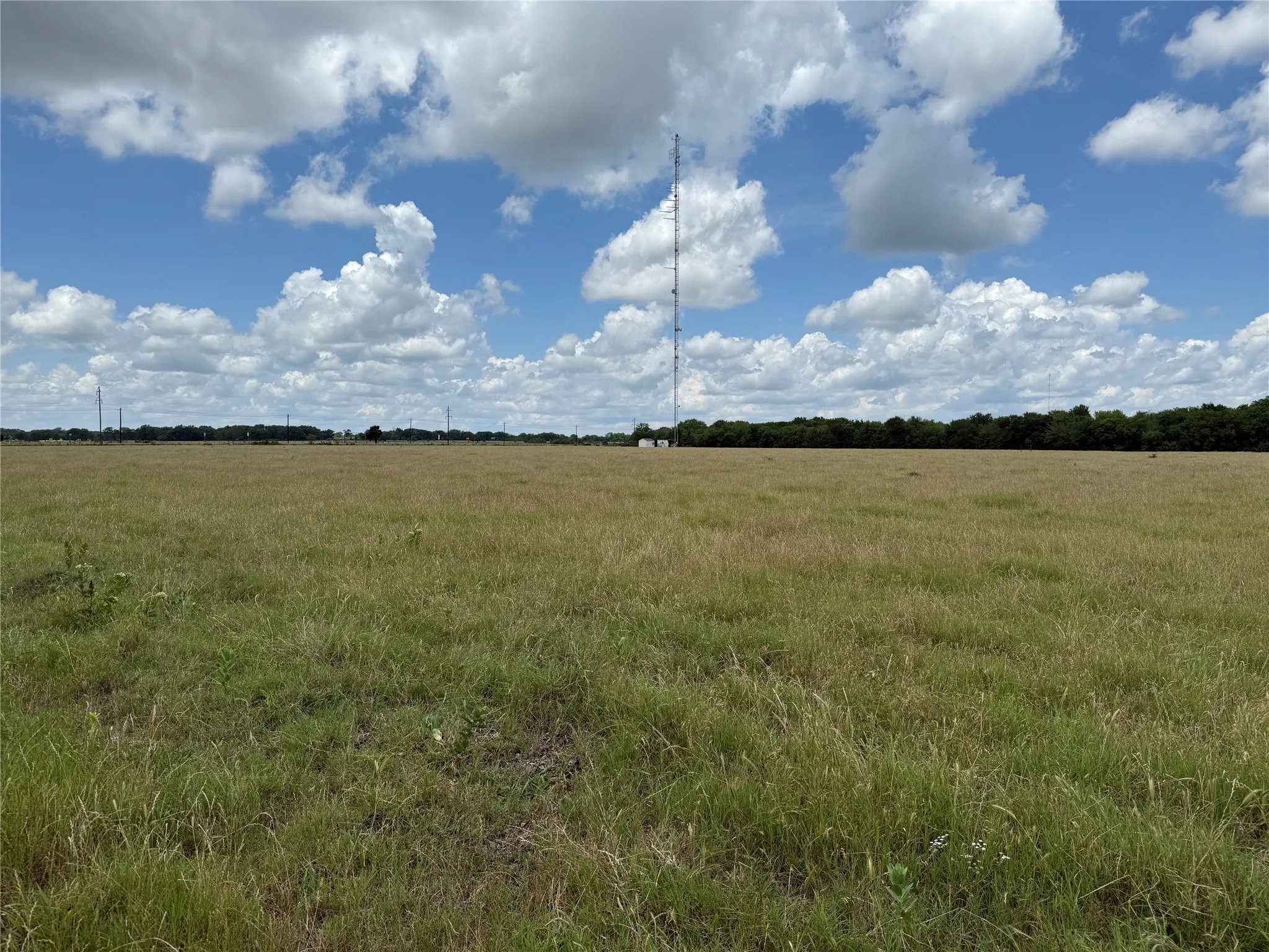 Farm For Sale in Grayson County , 18048 Us-69, Whitewright, Texas 75491, 4 Bedroom, 4 Bathroom, Garage spaces, 3,399 Sqft, built in 1972, Price $2,516,521, mls#21291432, Real Estate Agent in Whitewright, Homes For Sale in Grayson county, Homes For Sale in Whitewright, Realtor in Whitewright Texas, Real Estate Brokerage Independent Realty Texas, Luminita Cordes Realtor