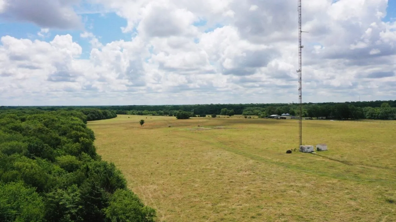 Farm For Sale in Grayson County , 18048 Us-69, Whitewright, Texas 75491, 4 Bedroom, 4 Bathroom, Garage spaces, 3,399 Sqft, built in 1972, Price $2,516,521, mls#21291432, Real Estate Agent in Whitewright, Homes For Sale in Grayson county, Homes For Sale in Whitewright, Realtor in Whitewright Texas, Real Estate Brokerage Independent Realty Texas, Luminita Cordes Realtor