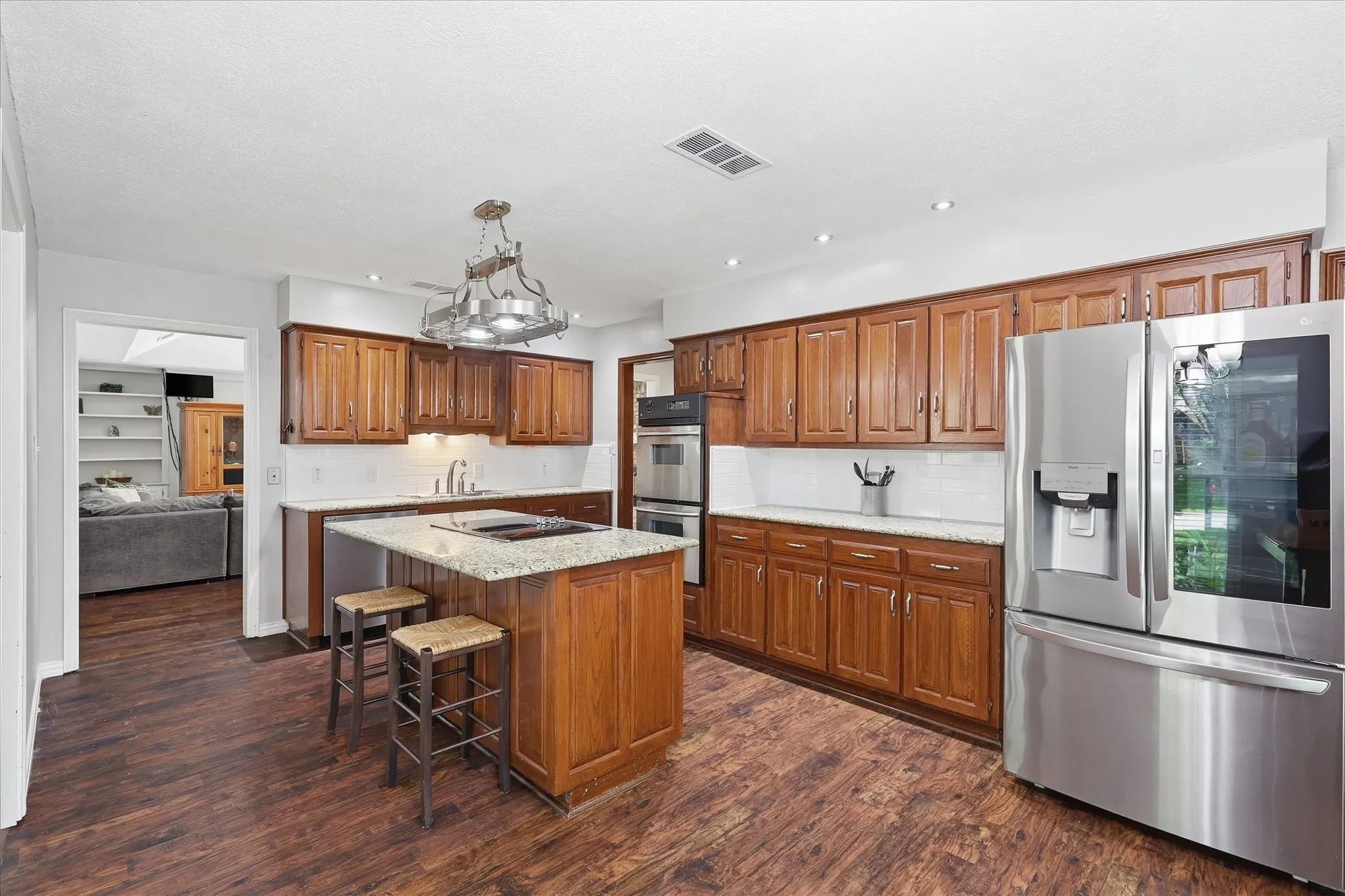 Single Family Residence For Sale in Tarrant County , 2008 Iron Horse Court, Arlington, Texas 76017, 4 Bedroom, 3 Bathroom, 2 Garage spaces, 2,526 Sqft, built in 1979, mls#21284878, Real Estate Agent in Arlington, Homes For Sale in Tarrant county, Homes For Sale in Arlington, Realtor in Arlington Texas, Real Estate Brokerage Independent Realty Texas, Luminita Cordes Realtor