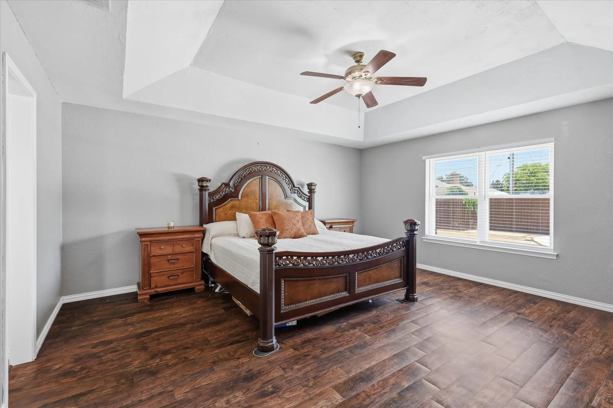 Single Family Residence For Sale in Tarrant County , 2008 Iron Horse Court, Arlington, Texas 76017, 4 Bedroom, 3 Bathroom, 2 Garage spaces, 2,526 Sqft, built in 1979, mls#21284878, Real Estate Agent in Arlington, Homes For Sale in Tarrant county, Homes For Sale in Arlington, Realtor in Arlington Texas, Real Estate Brokerage Independent Realty Texas, Luminita Cordes Realtor