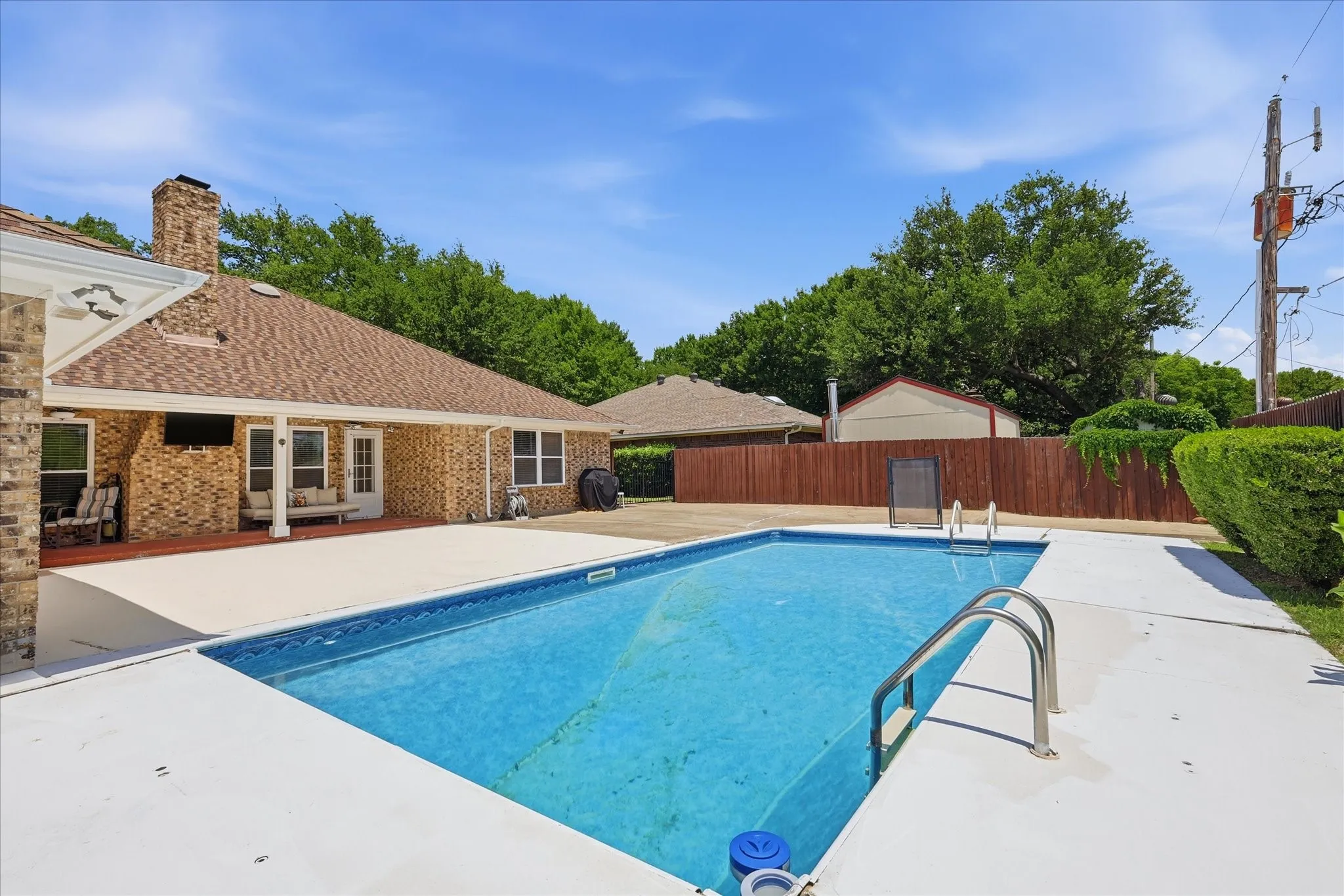 Single Family Residence For Sale in Tarrant County , 2008 Iron Horse Court, Arlington, Texas 76017, 4 Bedroom, 3 Bathroom, 2 Garage spaces, 2,526 Sqft, built in 1979, mls#21284878, Real Estate Agent in Arlington, Homes For Sale in Tarrant county, Homes For Sale in Arlington, Realtor in Arlington Texas, Real Estate Brokerage Independent Realty Texas, Luminita Cordes Realtor