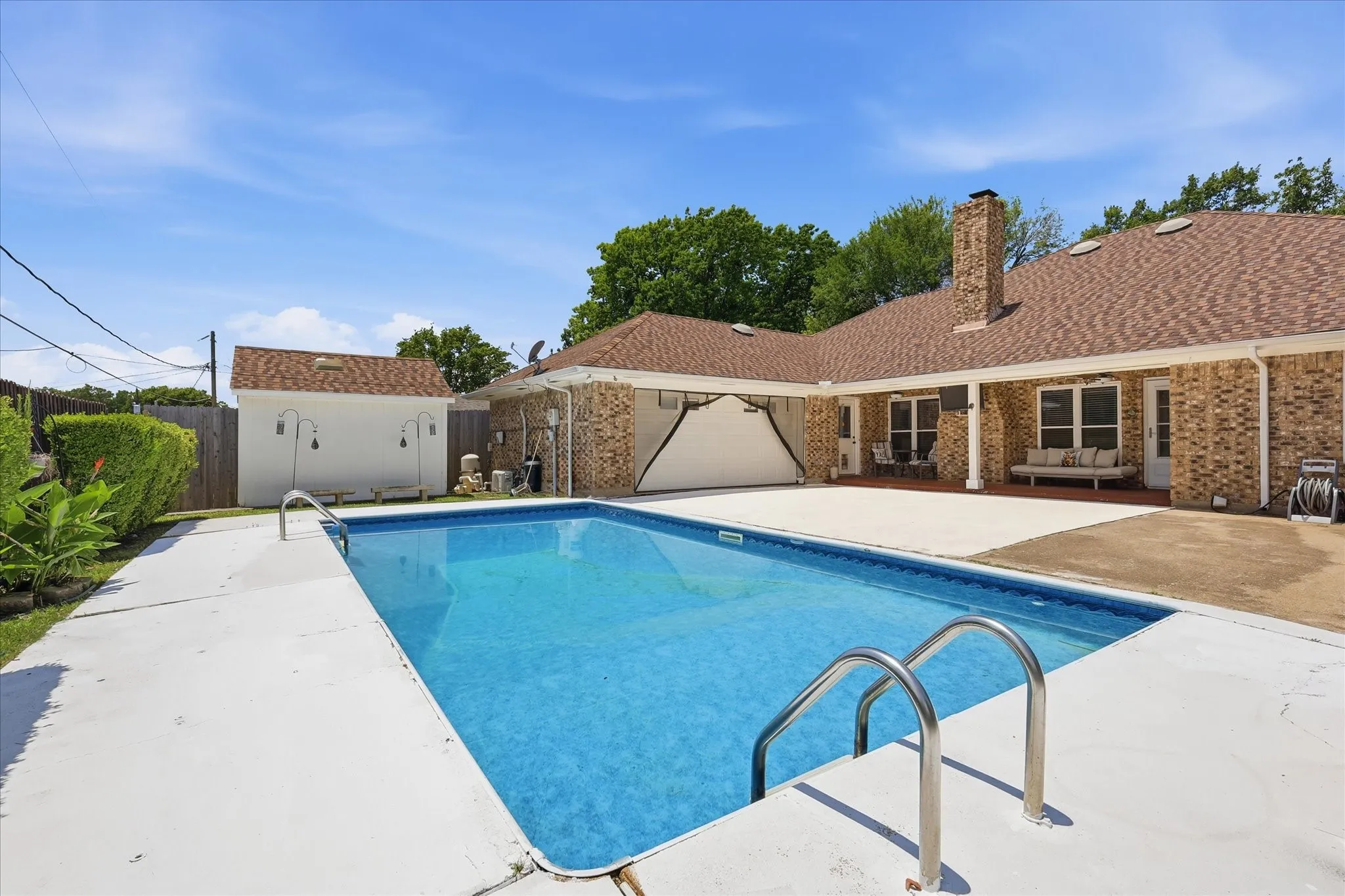Single Family Residence For Sale in Tarrant County , 2008 Iron Horse Court, Arlington, Texas 76017, 4 Bedroom, 3 Bathroom, 2 Garage spaces, 2,526 Sqft, built in 1979, mls#21284878, Real Estate Agent in Arlington, Homes For Sale in Tarrant county, Homes For Sale in Arlington, Realtor in Arlington Texas, Real Estate Brokerage Independent Realty Texas, Luminita Cordes Realtor