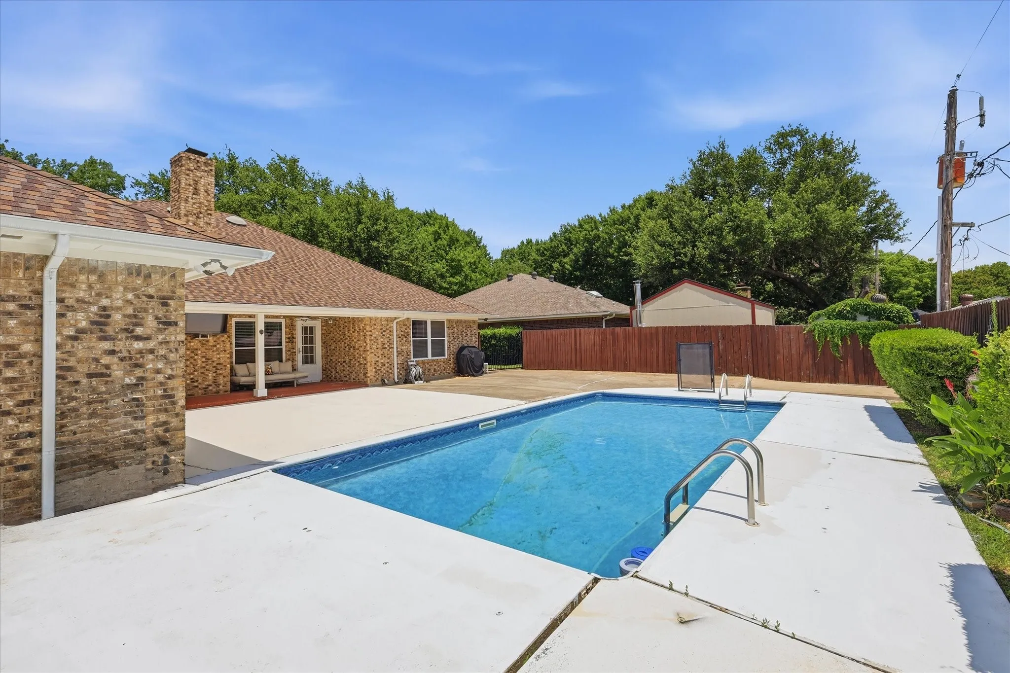 Single Family Residence For Sale in Tarrant County , 2008 Iron Horse Court, Arlington, Texas 76017, 4 Bedroom, 3 Bathroom, 2 Garage spaces, 2,526 Sqft, built in 1979, mls#21284878, Real Estate Agent in Arlington, Homes For Sale in Tarrant county, Homes For Sale in Arlington, Realtor in Arlington Texas, Real Estate Brokerage Independent Realty Texas, Luminita Cordes Realtor