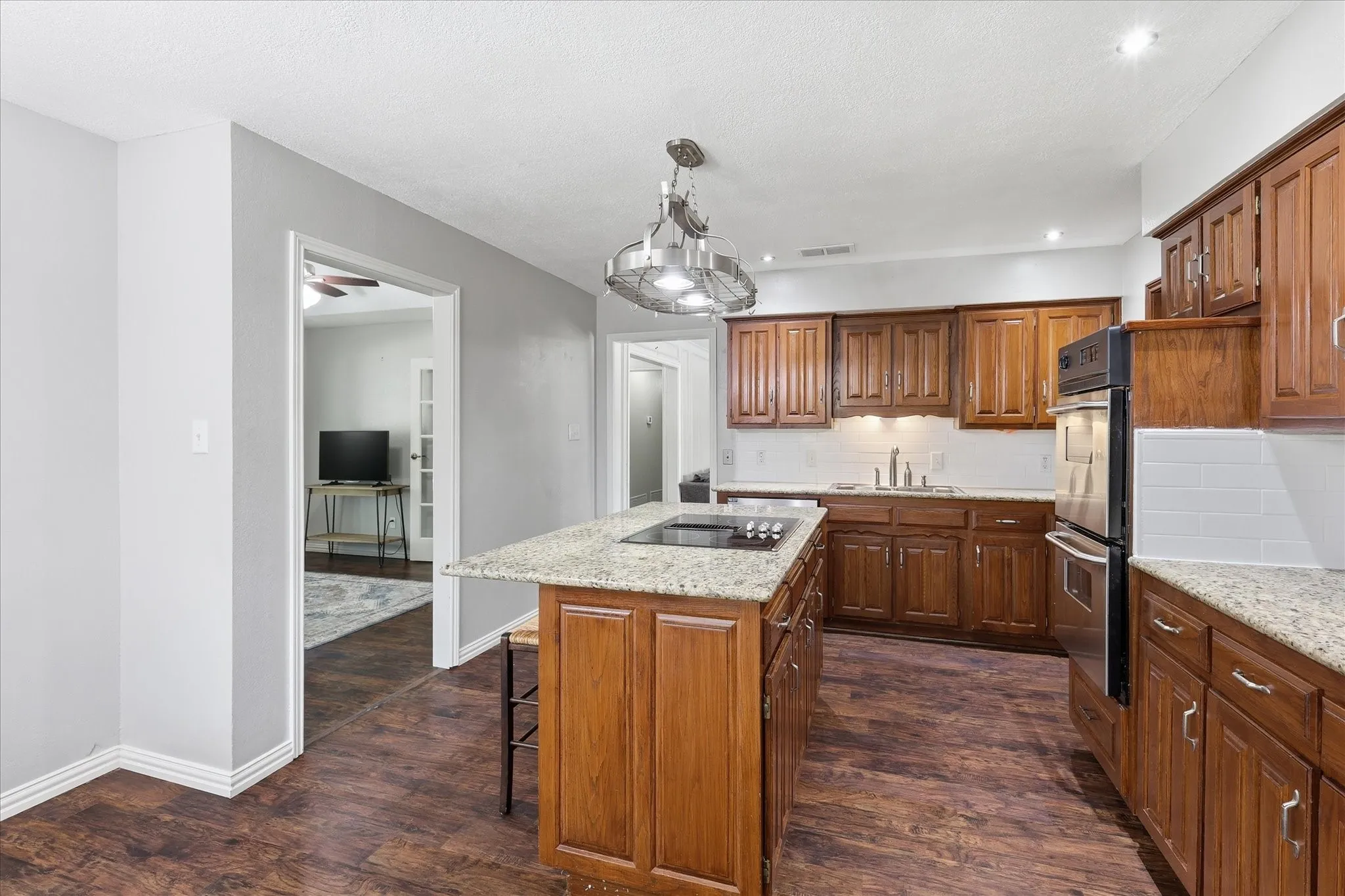 Single Family Residence For Sale in Tarrant County , 2008 Iron Horse Court, Arlington, Texas 76017, 4 Bedroom, 3 Bathroom, 2 Garage spaces, 2,526 Sqft, built in 1979, mls#21284878, Real Estate Agent in Arlington, Homes For Sale in Tarrant county, Homes For Sale in Arlington, Realtor in Arlington Texas, Real Estate Brokerage Independent Realty Texas, Luminita Cordes Realtor