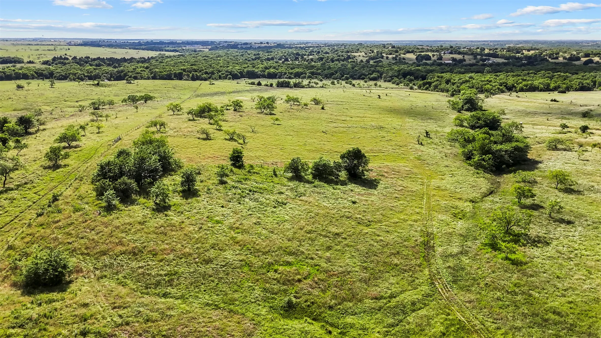 Farm For Sale in Ellis County , 2073 Fm 1182, Ennis, Texas 75119, 3 Bedrooms, 2 Bathrooms, Garage spaces, 1,700 Sqft, built in 1977, Price $750,000, mls#21288459, Real Estate Agent in Ennis, Homes For Sale in Ellis county, Homes For Sale in Ennis, Realtor in Ennis Texas, Real Estate Brokerage Independent Realty Texas, Luminita Cordes Realtor