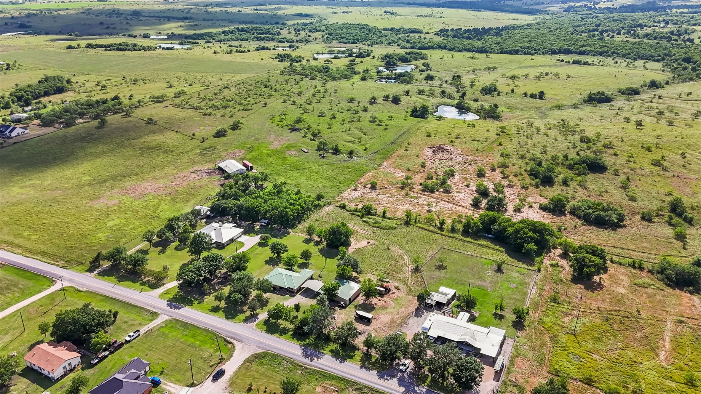 Farm For Sale in Ellis County , 2073 Fm 1182, Ennis, Texas 75119, 3 Bedrooms, 2 Bathrooms, Garage spaces, 1,700 Sqft, built in 1977, Price $750,000, mls#21288459, Real Estate Agent in Ennis, Homes For Sale in Ellis county, Homes For Sale in Ennis, Realtor in Ennis Texas, Real Estate Brokerage Independent Realty Texas, Luminita Cordes Realtor