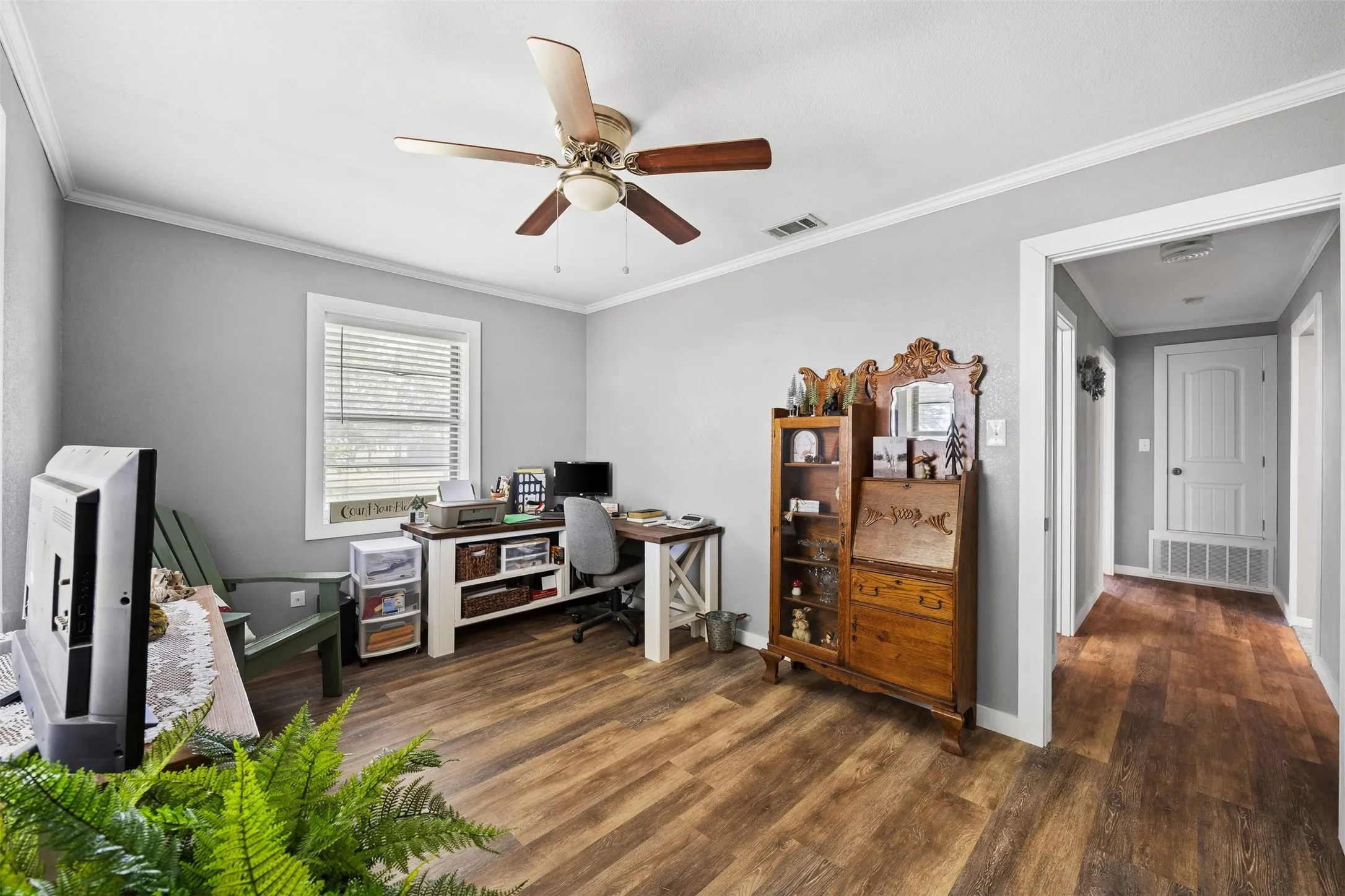 Farm For Sale in Ellis County , 2073 Fm 1182, Ennis, Texas 75119, 3 Bedrooms, 2 Bathrooms, Garage spaces, 1,700 Sqft, built in 1977, Price $750,000, mls#21288459, Real Estate Agent in Ennis, Homes For Sale in Ellis county, Homes For Sale in Ennis, Realtor in Ennis Texas, Real Estate Brokerage Independent Realty Texas, Luminita Cordes Realtor