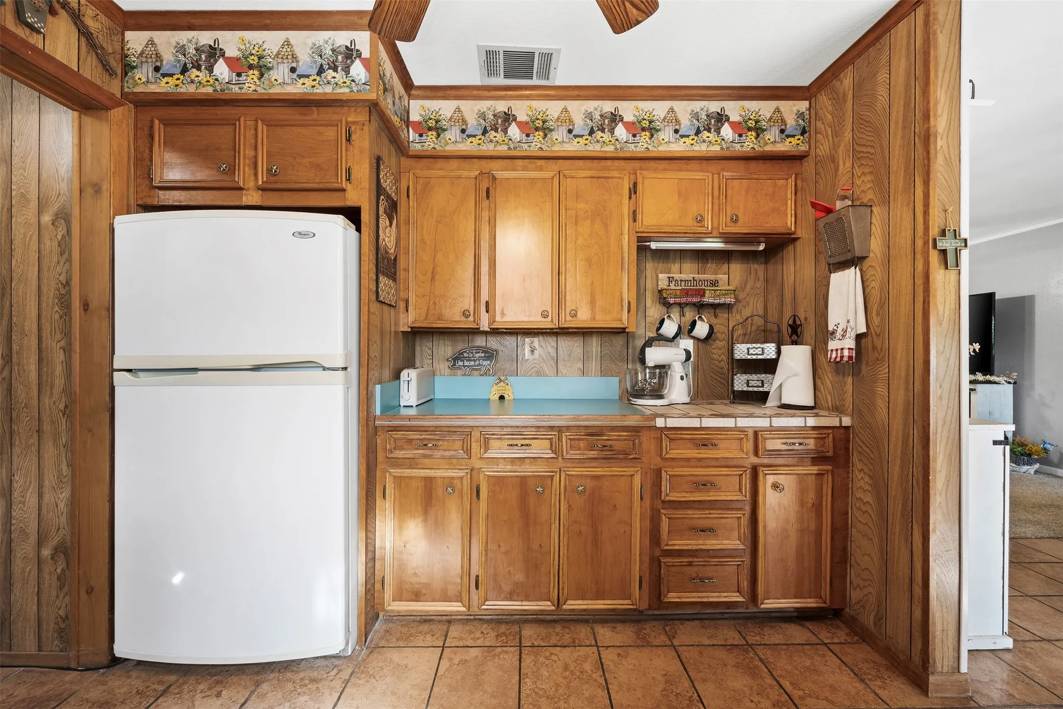 Farm For Sale in Ellis County , 2073 Fm 1182, Ennis, Texas 75119, 3 Bedrooms, 2 Bathrooms, Garage spaces, 1,700 Sqft, built in 1977, Price $750,000, mls#21288459, Real Estate Agent in Ennis, Homes For Sale in Ellis county, Homes For Sale in Ennis, Realtor in Ennis Texas, Real Estate Brokerage Independent Realty Texas, Luminita Cordes Realtor