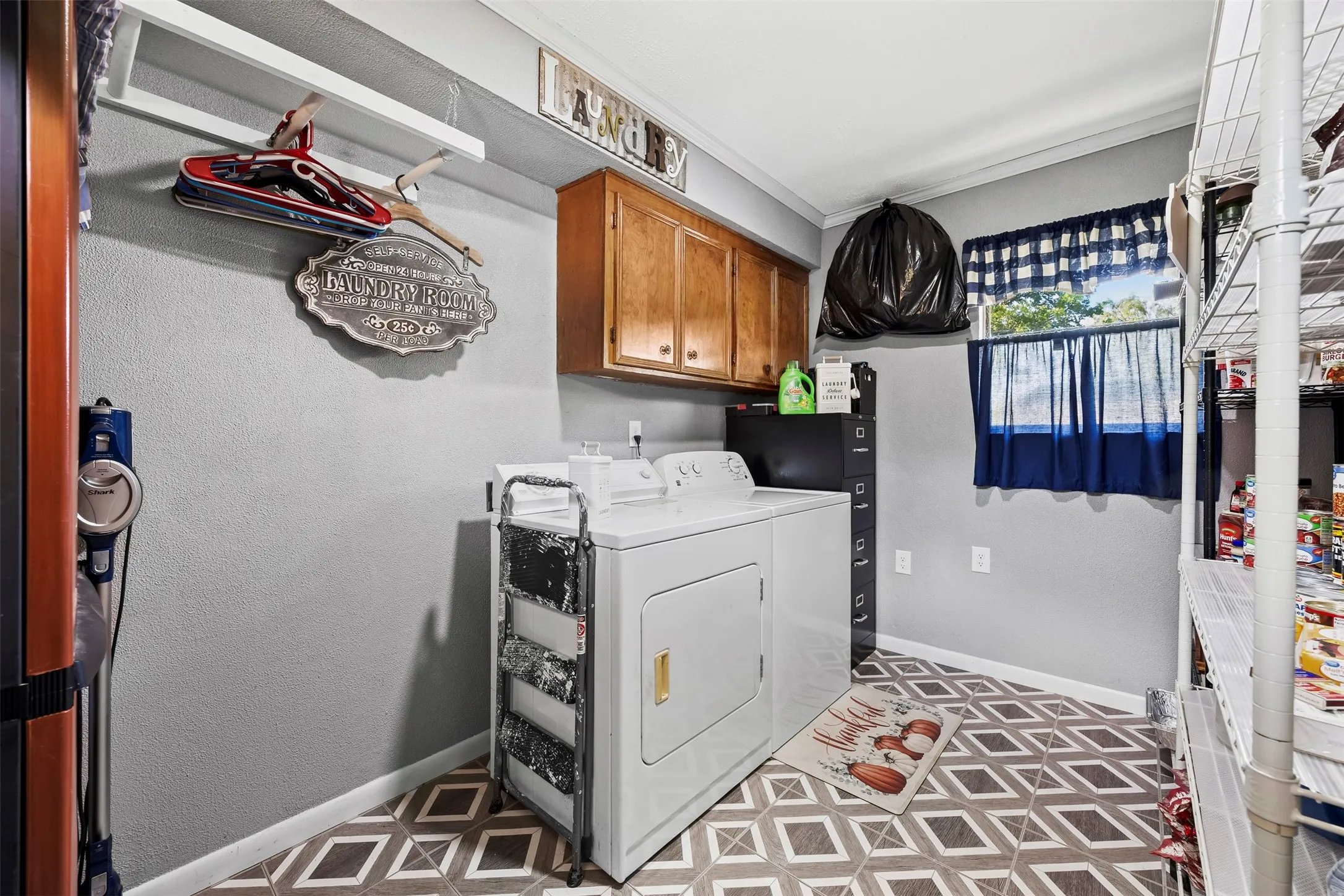 Farm For Sale in Ellis County , 2073 Fm 1182, Ennis, Texas 75119, 3 Bedrooms, 2 Bathrooms, Garage spaces, 1,700 Sqft, built in 1977, Price $750,000, mls#21288459, Real Estate Agent in Ennis, Homes For Sale in Ellis county, Homes For Sale in Ennis, Realtor in Ennis Texas, Real Estate Brokerage Independent Realty Texas, Luminita Cordes Realtor