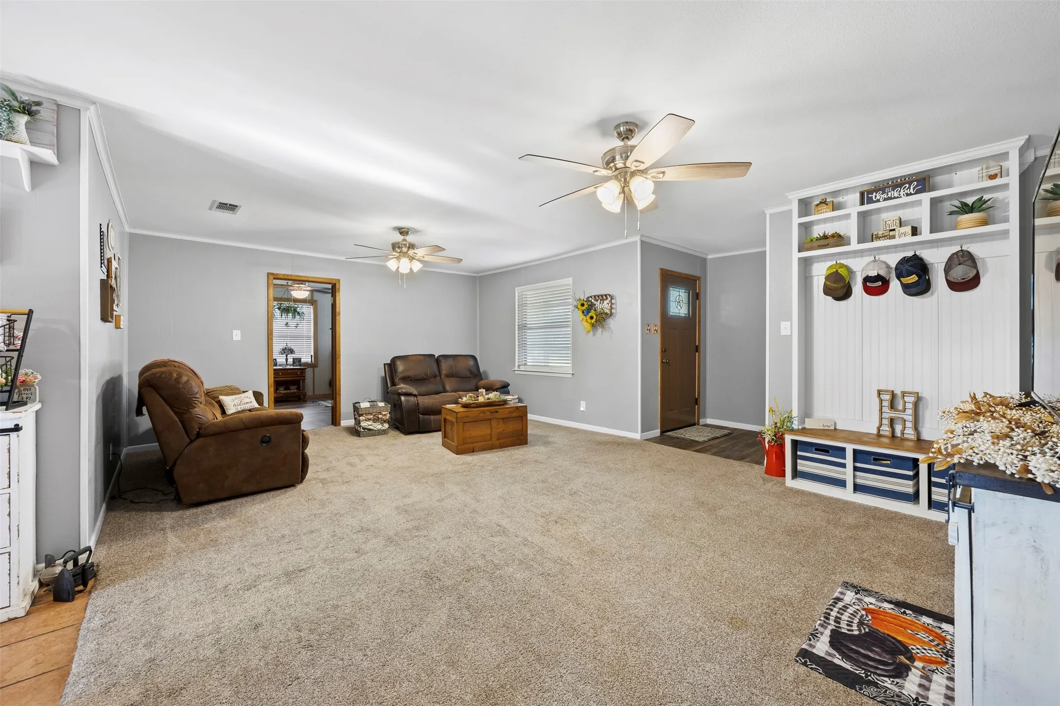 Farm For Sale in Ellis County , 2073 Fm 1182, Ennis, Texas 75119, 3 Bedrooms, 2 Bathrooms, Garage spaces, 1,700 Sqft, built in 1977, Price $750,000, mls#21288459, Real Estate Agent in Ennis, Homes For Sale in Ellis county, Homes For Sale in Ennis, Realtor in Ennis Texas, Real Estate Brokerage Independent Realty Texas, Luminita Cordes Realtor