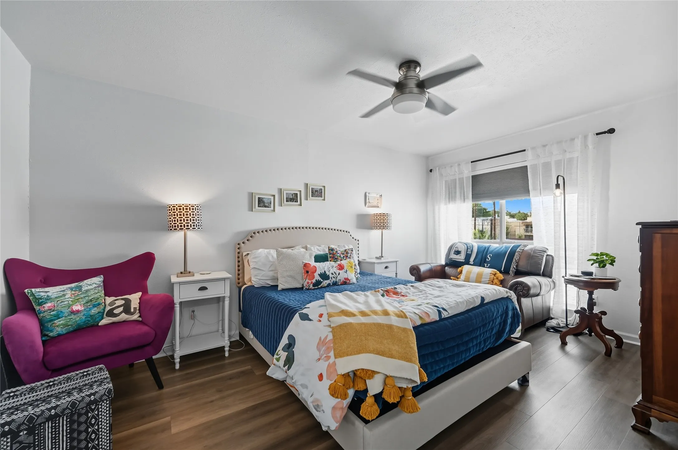 Condominium For Sale in Dallas County , 5927 E University Boulevard 221, Dallas, Texas 75206, 2 Bedroom, 2 Bathroom, Garage spaces, 1,118 Sqft, built in 1964, mls#21292331, Real Estate Agent in Dallas, Homes For Sale in Dallas county, Homes For Sale in Dallas, Realtor in Dallas Texas, Real Estate Brokerage Independent Realty Texas, Luminita Cordes Realtor