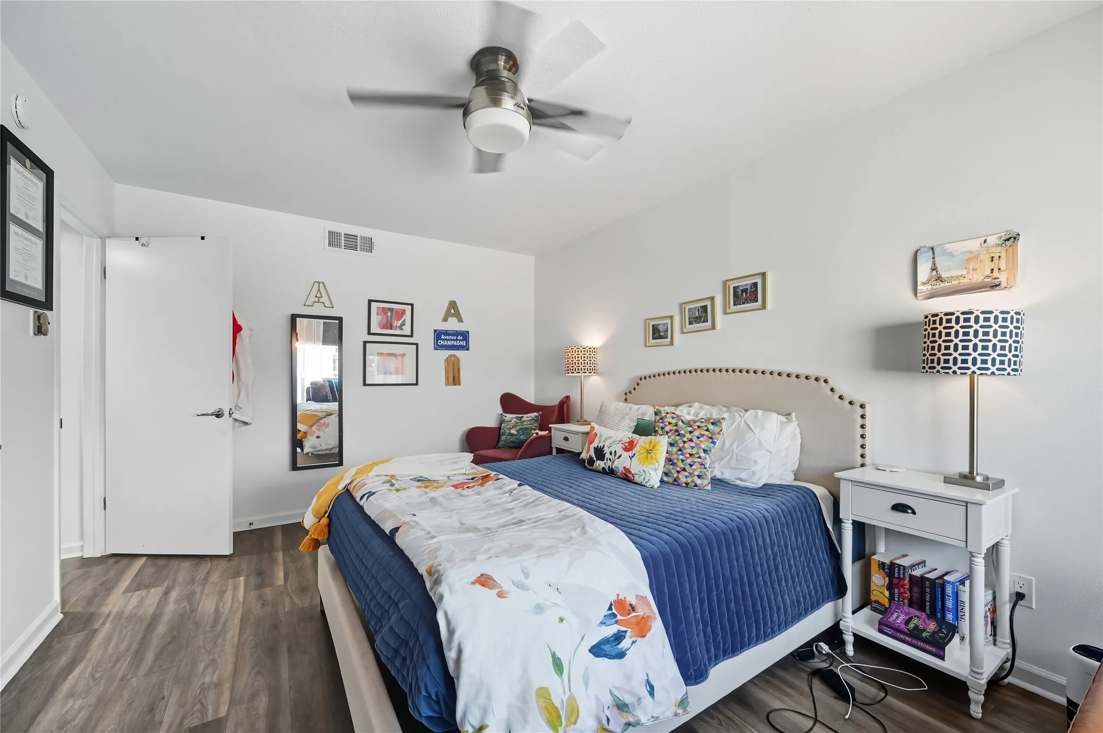 Condominium For Sale in Dallas County , 5927 E University Boulevard 221, Dallas, Texas 75206, 2 Bedroom, 2 Bathroom, Garage spaces, 1,118 Sqft, built in 1964, mls#21292331, Real Estate Agent in Dallas, Homes For Sale in Dallas county, Homes For Sale in Dallas, Realtor in Dallas Texas, Real Estate Brokerage Independent Realty Texas, Luminita Cordes Realtor