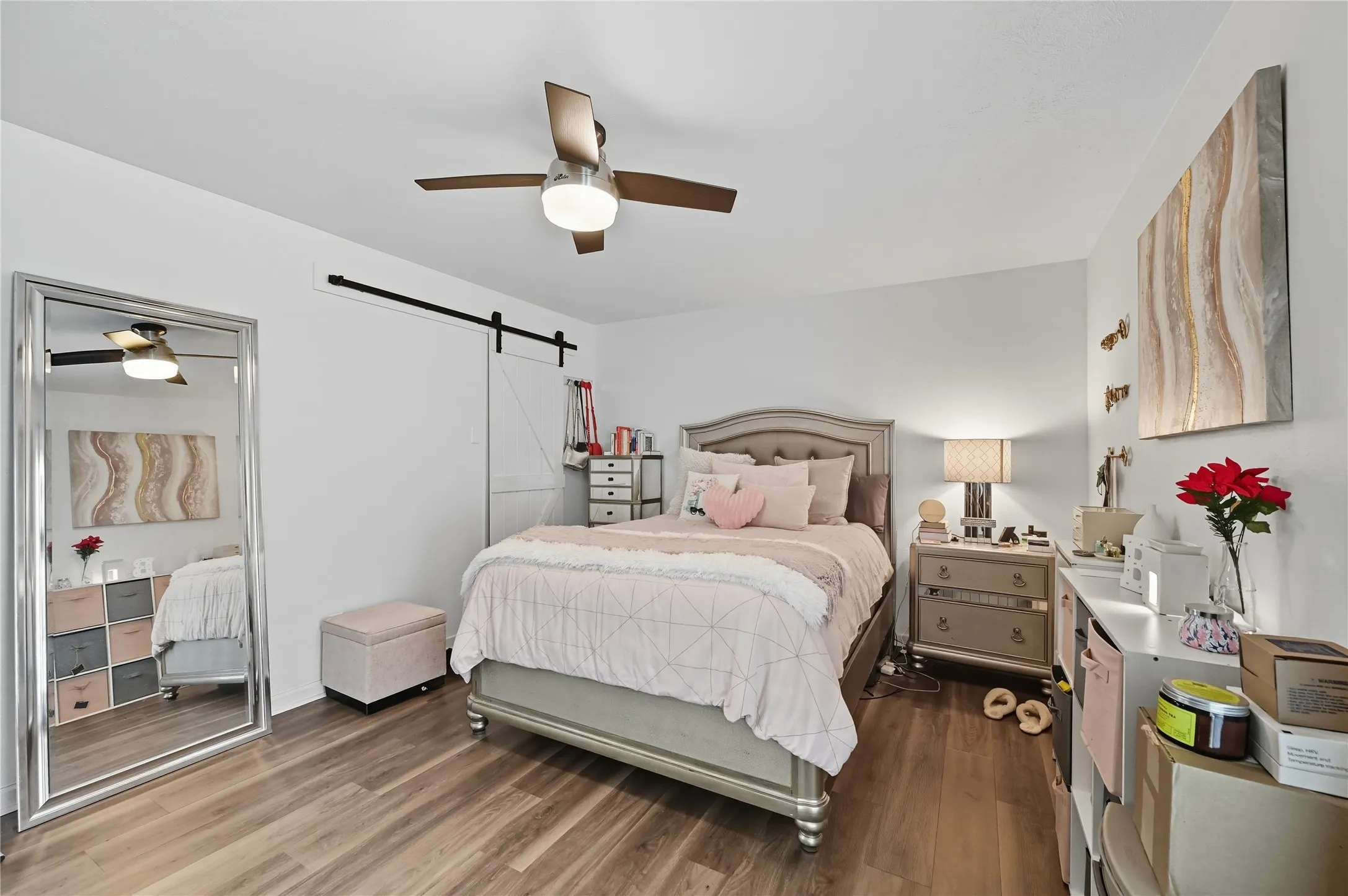 Condominium For Sale in Dallas County , 5927 E University Boulevard 221, Dallas, Texas 75206, 2 Bedroom, 2 Bathroom, Garage spaces, 1,118 Sqft, built in 1964, mls#21292331, Real Estate Agent in Dallas, Homes For Sale in Dallas county, Homes For Sale in Dallas, Realtor in Dallas Texas, Real Estate Brokerage Independent Realty Texas, Luminita Cordes Realtor