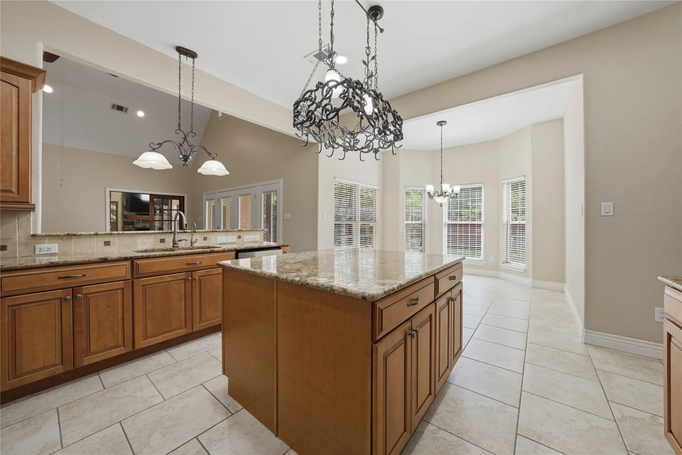 Eat in kitchen