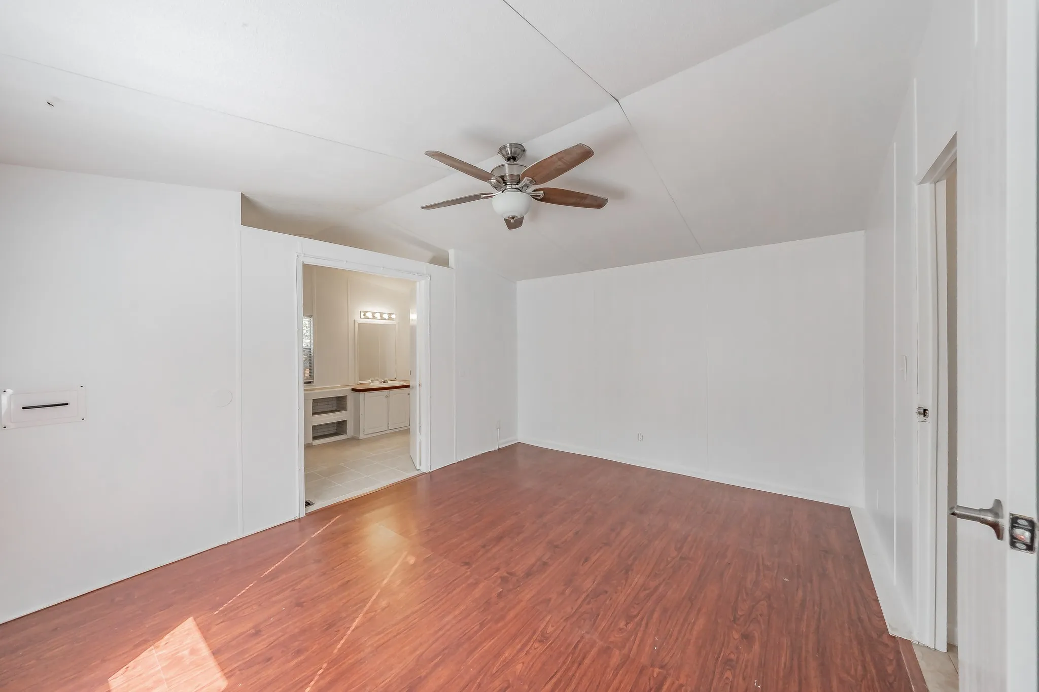 Single Family Residence For Sale in Parker County , 419 Wood River Road, Millsap, Texas 76066, 3 Bedroom, 2 Bathroom, Garage spaces, 1,050 Sqft, built in 0, mls#21292350, Real Estate Agent in Millsap, Homes For Sale in Parker county, Homes For Sale in Millsap, Realtor in Millsap Texas, Real Estate Brokerage Independent Realty Texas, Luminita Cordes Realtor