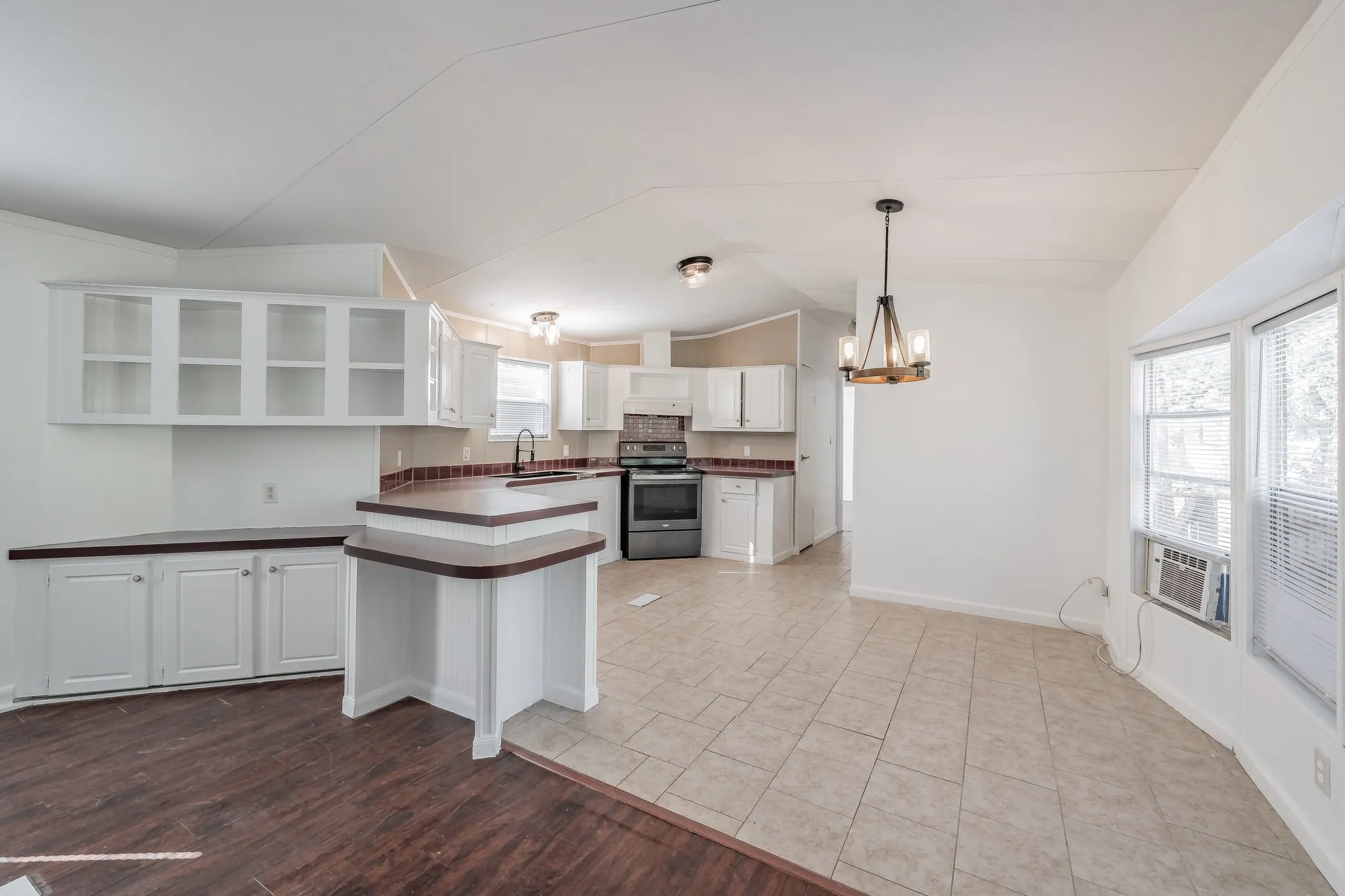 Single Family Residence For Sale in Parker County , 419 Wood River Road, Millsap, Texas 76066, 3 Bedroom, 2 Bathroom, Garage spaces, 1,050 Sqft, built in 0, mls#21292350, Real Estate Agent in Millsap, Homes For Sale in Parker county, Homes For Sale in Millsap, Realtor in Millsap Texas, Real Estate Brokerage Independent Realty Texas, Luminita Cordes Realtor