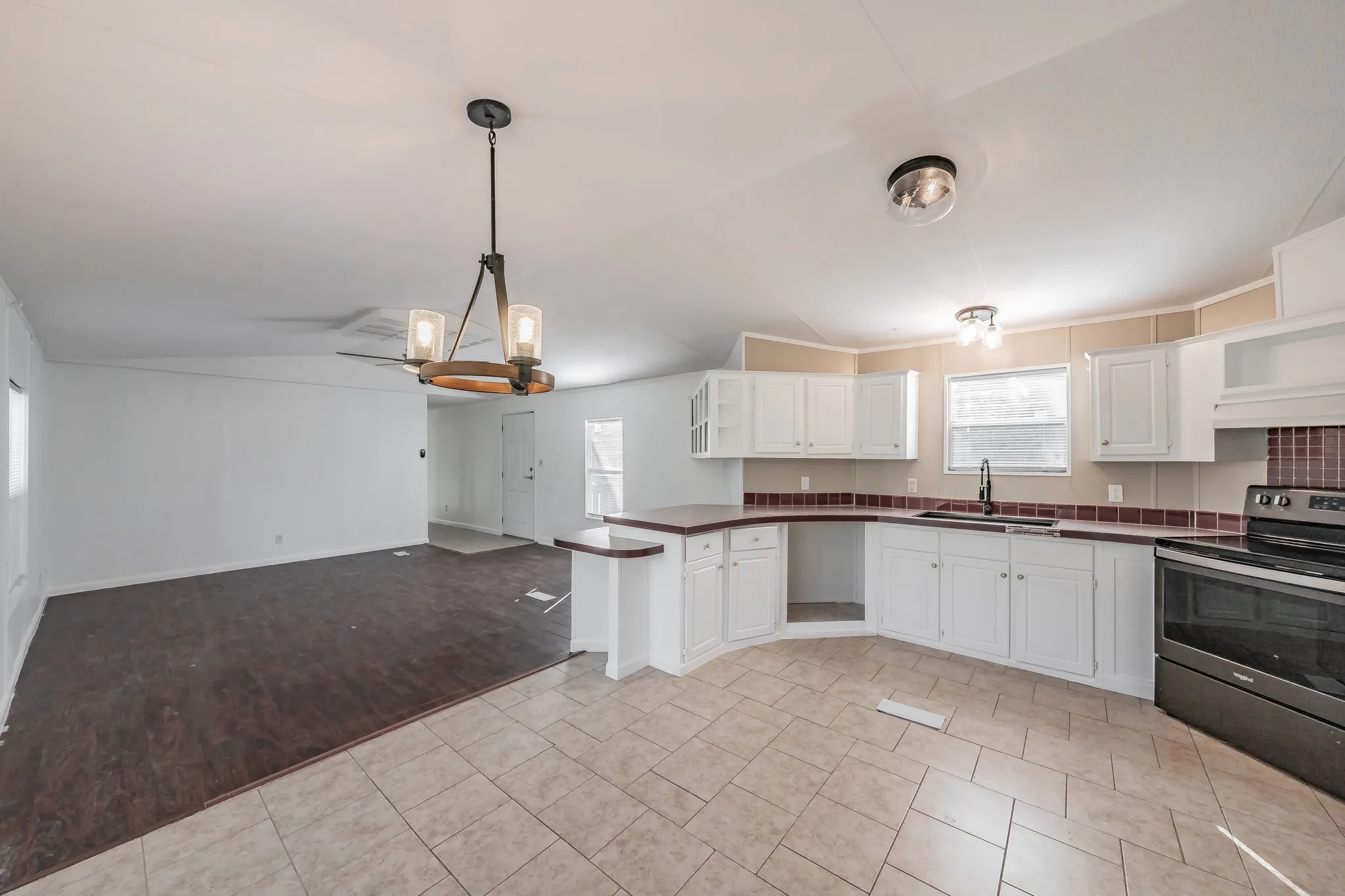 Single Family Residence For Sale in Parker County , 419 Wood River Road, Millsap, Texas 76066, 3 Bedroom, 2 Bathroom, Garage spaces, 1,050 Sqft, built in 0, mls#21292350, Real Estate Agent in Millsap, Homes For Sale in Parker county, Homes For Sale in Millsap, Realtor in Millsap Texas, Real Estate Brokerage Independent Realty Texas, Luminita Cordes Realtor