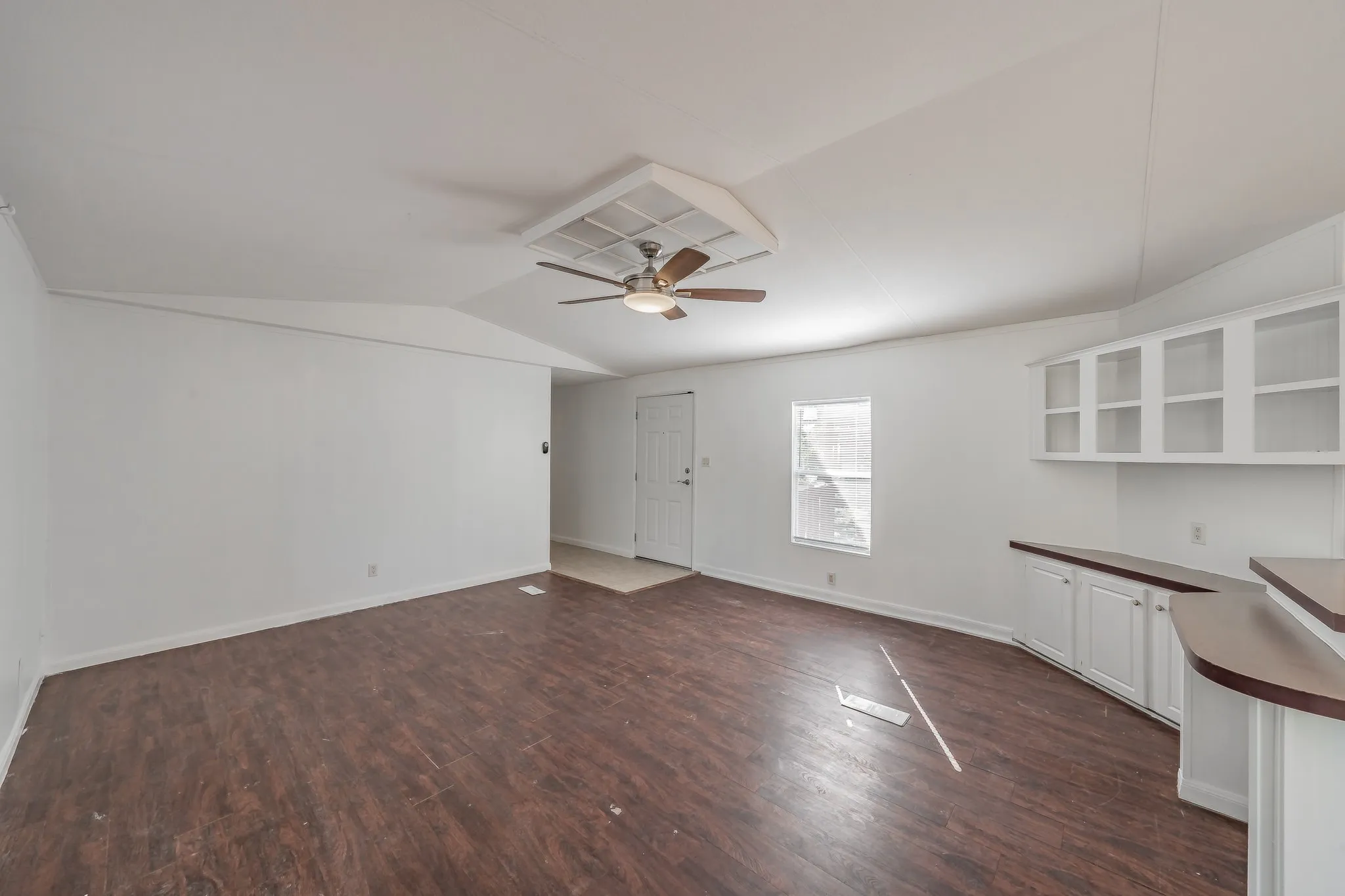 Single Family Residence For Sale in Parker County , 419 Wood River Road, Millsap, Texas 76066, 3 Bedroom, 2 Bathroom, Garage spaces, 1,050 Sqft, built in 0, mls#21292350, Real Estate Agent in Millsap, Homes For Sale in Parker county, Homes For Sale in Millsap, Realtor in Millsap Texas, Real Estate Brokerage Independent Realty Texas, Luminita Cordes Realtor