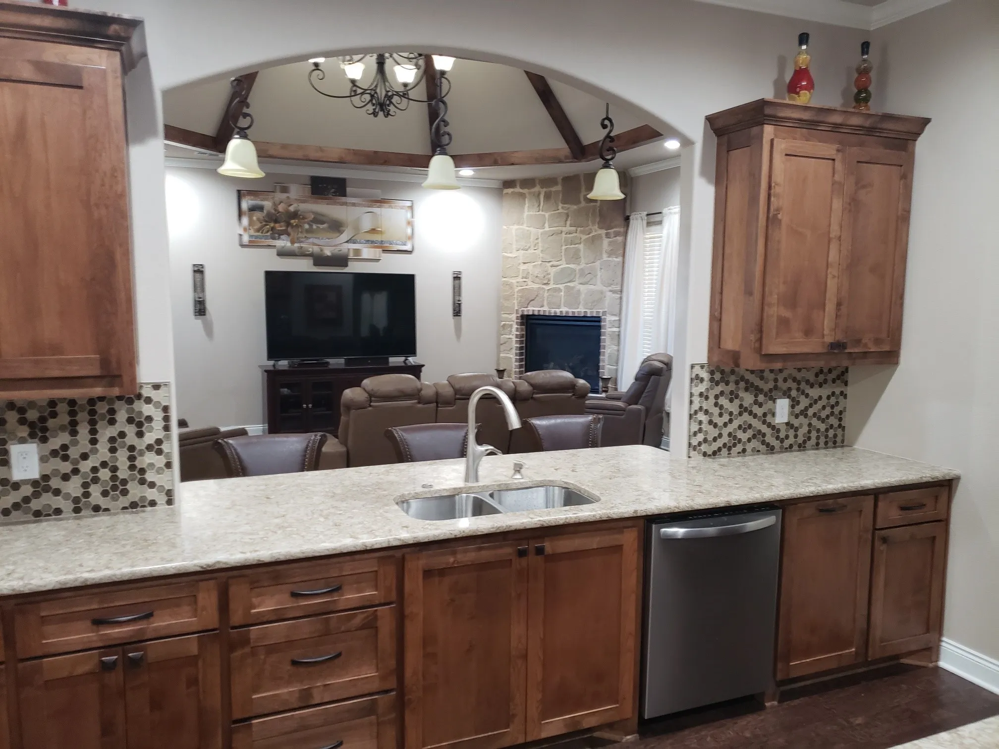 Single Family Residence For Sale in Bowie County , 6727 N Hills Drive, Texarkana, Texas 75503, 4 Bedroom, 4 Bathroom, 2 Garage spaces, 2,620 Sqft, built in 2022, Price $755,000, mls#21291697, Real Estate Agent in Texarkana, Homes For Sale in Bowie county, Homes For Sale in Texarkana, Realtor in Texarkana Texas, Real Estate Brokerage Independent Realty Texas, Luminita Cordes Realtor