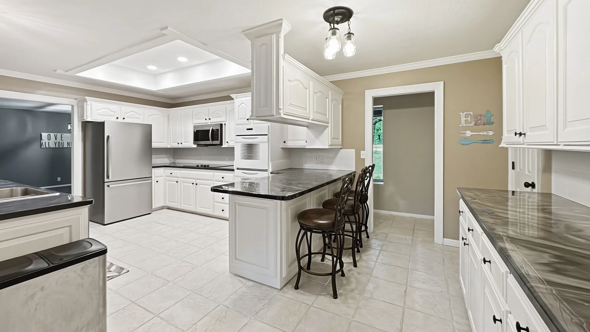 Single Family Residence For Sale in Young County , 1665 US Highway 380 E, Graham, Texas 76450, 4 Bedroom, 3 Bathroom, 1 Garage spaces, 3,224 Sqft, built in 1970, mls#21276477, Real Estate Agent in Graham, Homes For Sale in Young county, Homes For Sale in Graham, Realtor in Graham Texas, Real Estate Brokerage Independent Realty Texas, Luminita Cordes Realtor