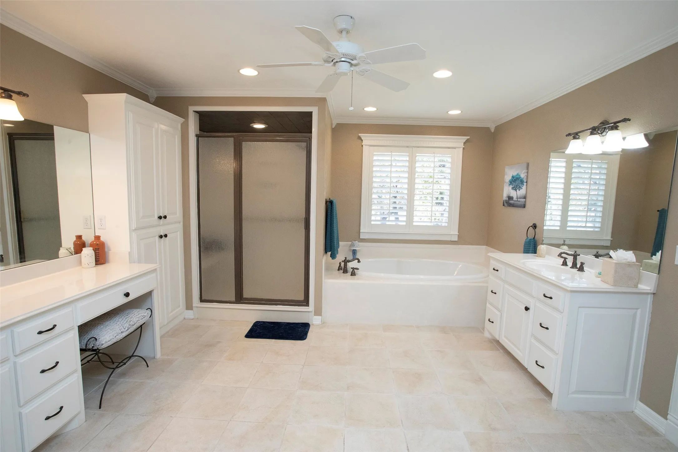 Single Family Residence For Sale in Young County , 1665 US Highway 380 E, Graham, Texas 76450, 4 Bedroom, 3 Bathroom, 1 Garage spaces, 3,224 Sqft, built in 1970, mls#21276477, Real Estate Agent in Graham, Homes For Sale in Young county, Homes For Sale in Graham, Realtor in Graham Texas, Real Estate Brokerage Independent Realty Texas, Luminita Cordes Realtor