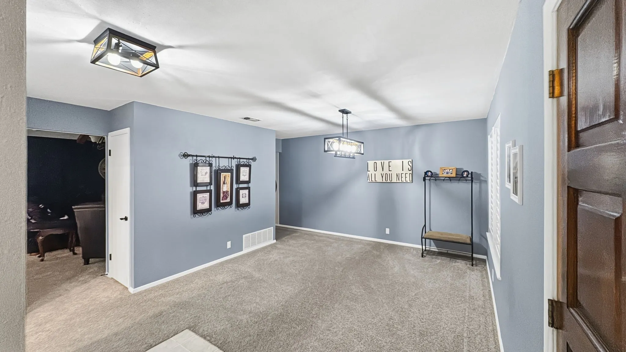 Single Family Residence For Sale in Young County , 1665 US Highway 380 E, Graham, Texas 76450, 4 Bedroom, 3 Bathroom, 1 Garage spaces, 3,224 Sqft, built in 1970, mls#21276477, Real Estate Agent in Graham, Homes For Sale in Young county, Homes For Sale in Graham, Realtor in Graham Texas, Real Estate Brokerage Independent Realty Texas, Luminita Cordes Realtor