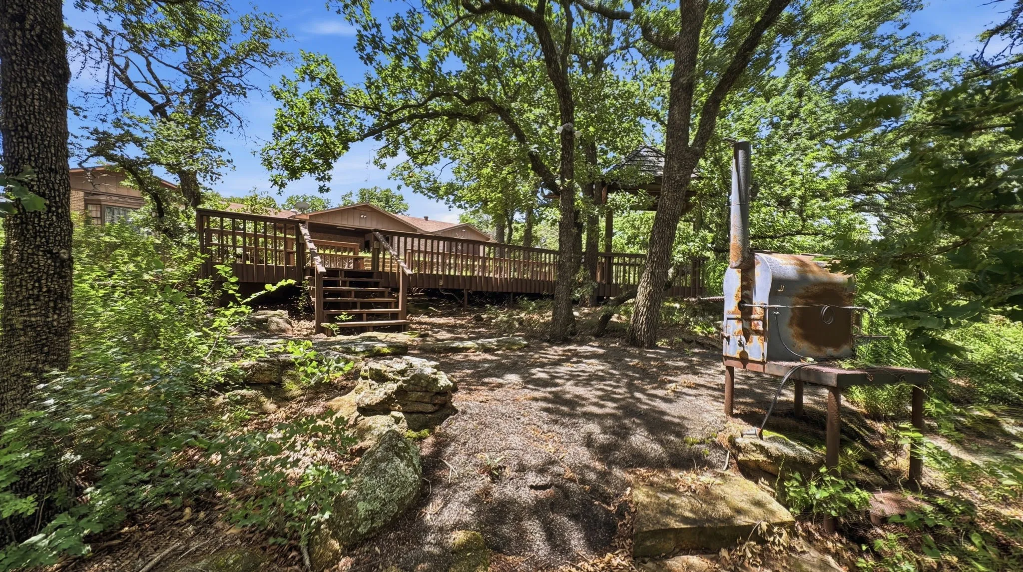 Single Family Residence For Sale in Young County , 1665 US Highway 380 E, Graham, Texas 76450, 4 Bedroom, 3 Bathroom, 1 Garage spaces, 3,224 Sqft, built in 1970, mls#21276477, Real Estate Agent in Graham, Homes For Sale in Young county, Homes For Sale in Graham, Realtor in Graham Texas, Real Estate Brokerage Independent Realty Texas, Luminita Cordes Realtor