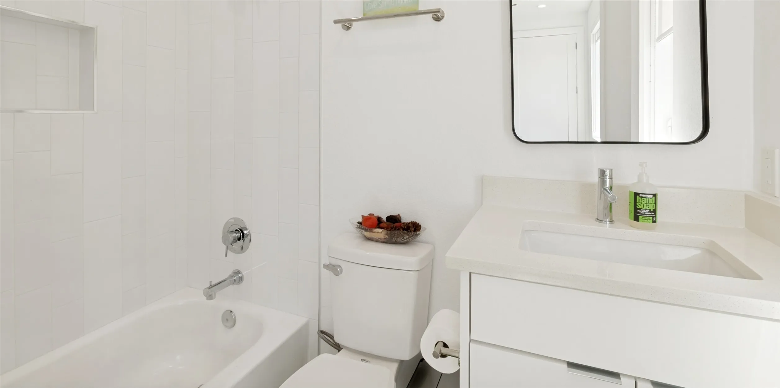 Condominium For Sale in Dallas County , 4811 Manett Street 101, Dallas, Texas 75204, 2 Bedroom, 3 Bathroom, 2 Garage spaces, 1,622 Sqft, built in 2019, mls#21292348, Real Estate Agent in Dallas, Homes For Sale in Dallas county, Homes For Sale in Dallas, Realtor in Dallas Texas, Real Estate Brokerage Independent Realty Texas, Luminita Cordes Realtor