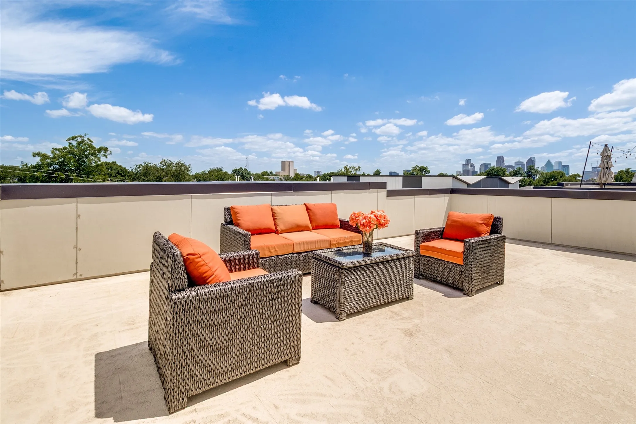 Condominium For Sale in Dallas County , 4811 Manett Street 101, Dallas, Texas 75204, 2 Bedroom, 3 Bathroom, 2 Garage spaces, 1,622 Sqft, built in 2019, mls#21292348, Real Estate Agent in Dallas, Homes For Sale in Dallas county, Homes For Sale in Dallas, Realtor in Dallas Texas, Real Estate Brokerage Independent Realty Texas, Luminita Cordes Realtor