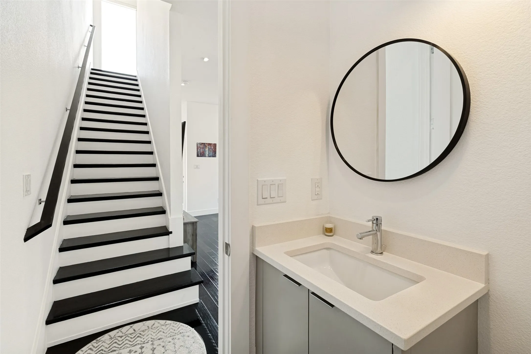 Condominium For Sale in Dallas County , 4811 Manett Street 101, Dallas, Texas 75204, 2 Bedroom, 3 Bathroom, 2 Garage spaces, 1,622 Sqft, built in 2019, mls#21292348, Real Estate Agent in Dallas, Homes For Sale in Dallas county, Homes For Sale in Dallas, Realtor in Dallas Texas, Real Estate Brokerage Independent Realty Texas, Luminita Cordes Realtor