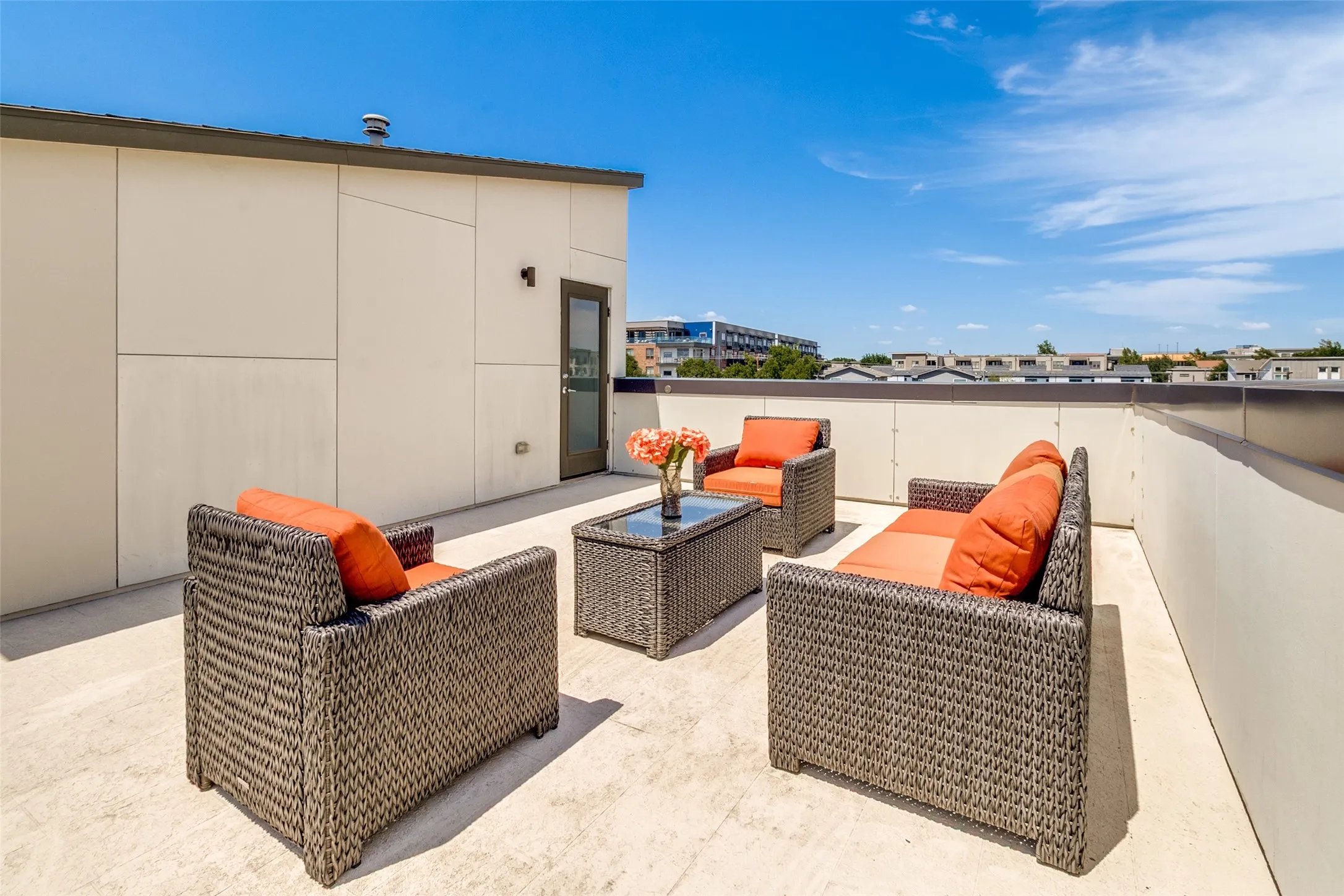 Condominium For Sale in Dallas County , 4811 Manett Street 101, Dallas, Texas 75204, 2 Bedroom, 3 Bathroom, 2 Garage spaces, 1,622 Sqft, built in 2019, mls#21292348, Real Estate Agent in Dallas, Homes For Sale in Dallas county, Homes For Sale in Dallas, Realtor in Dallas Texas, Real Estate Brokerage Independent Realty Texas, Luminita Cordes Realtor