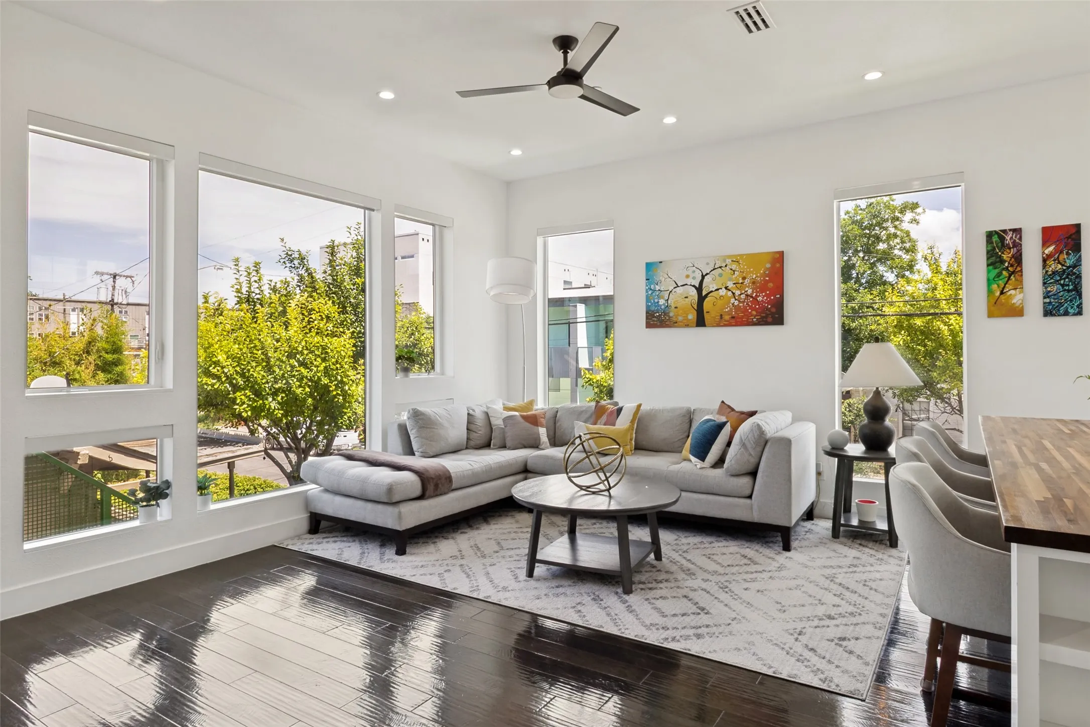 Condominium For Sale in Dallas County , 4811 Manett Street 101, Dallas, Texas 75204, 2 Bedroom, 3 Bathroom, 2 Garage spaces, 1,622 Sqft, built in 2019, mls#21292348, Real Estate Agent in Dallas, Homes For Sale in Dallas county, Homes For Sale in Dallas, Realtor in Dallas Texas, Real Estate Brokerage Independent Realty Texas, Luminita Cordes Realtor