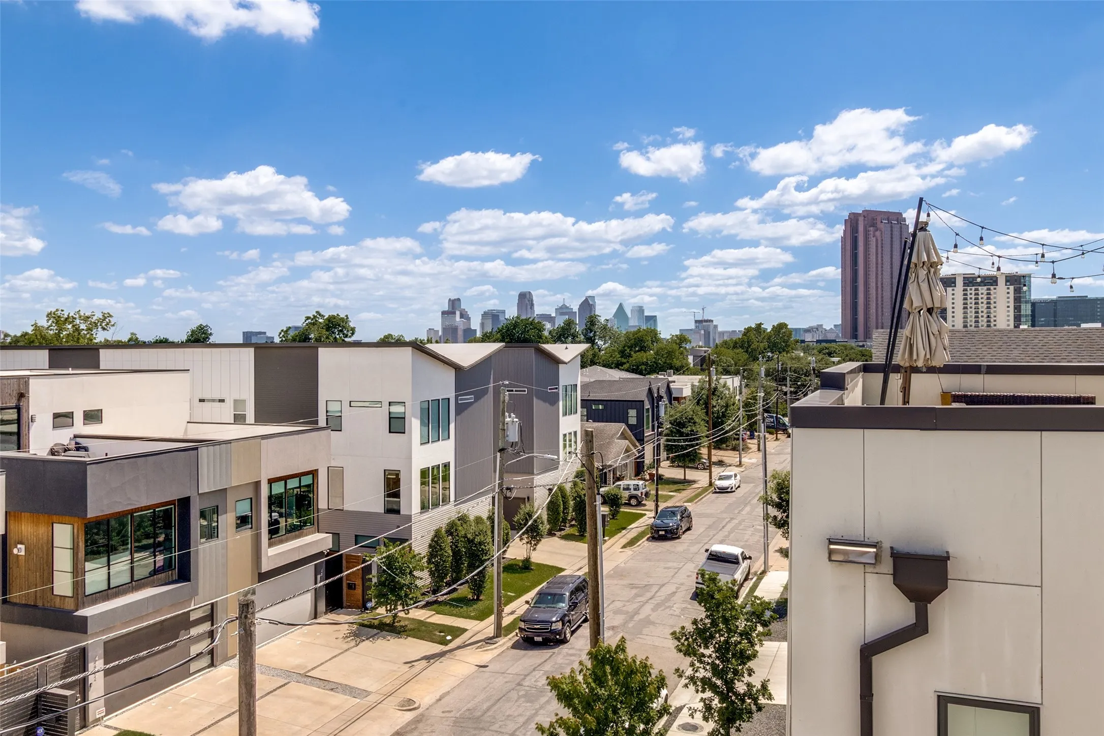 Condominium For Sale in Dallas County , 4811 Manett Street 101, Dallas, Texas 75204, 2 Bedroom, 3 Bathroom, 2 Garage spaces, 1,622 Sqft, built in 2019, mls#21292348, Real Estate Agent in Dallas, Homes For Sale in Dallas county, Homes For Sale in Dallas, Realtor in Dallas Texas, Real Estate Brokerage Independent Realty Texas, Luminita Cordes Realtor