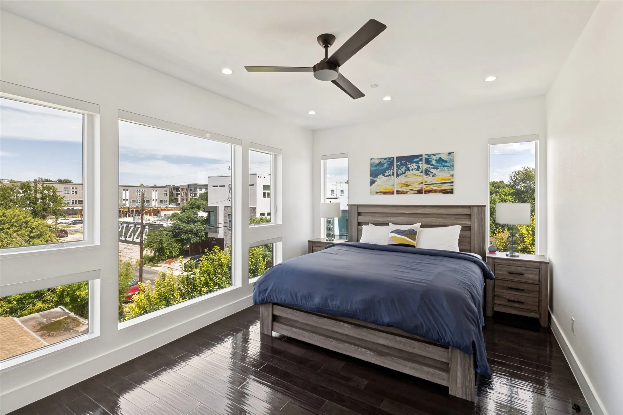 Condominium For Sale in Dallas County , 4811 Manett Street 101, Dallas, Texas 75204, 2 Bedroom, 3 Bathroom, 2 Garage spaces, 1,622 Sqft, built in 2019, mls#21292348, Real Estate Agent in Dallas, Homes For Sale in Dallas county, Homes For Sale in Dallas, Realtor in Dallas Texas, Real Estate Brokerage Independent Realty Texas, Luminita Cordes Realtor