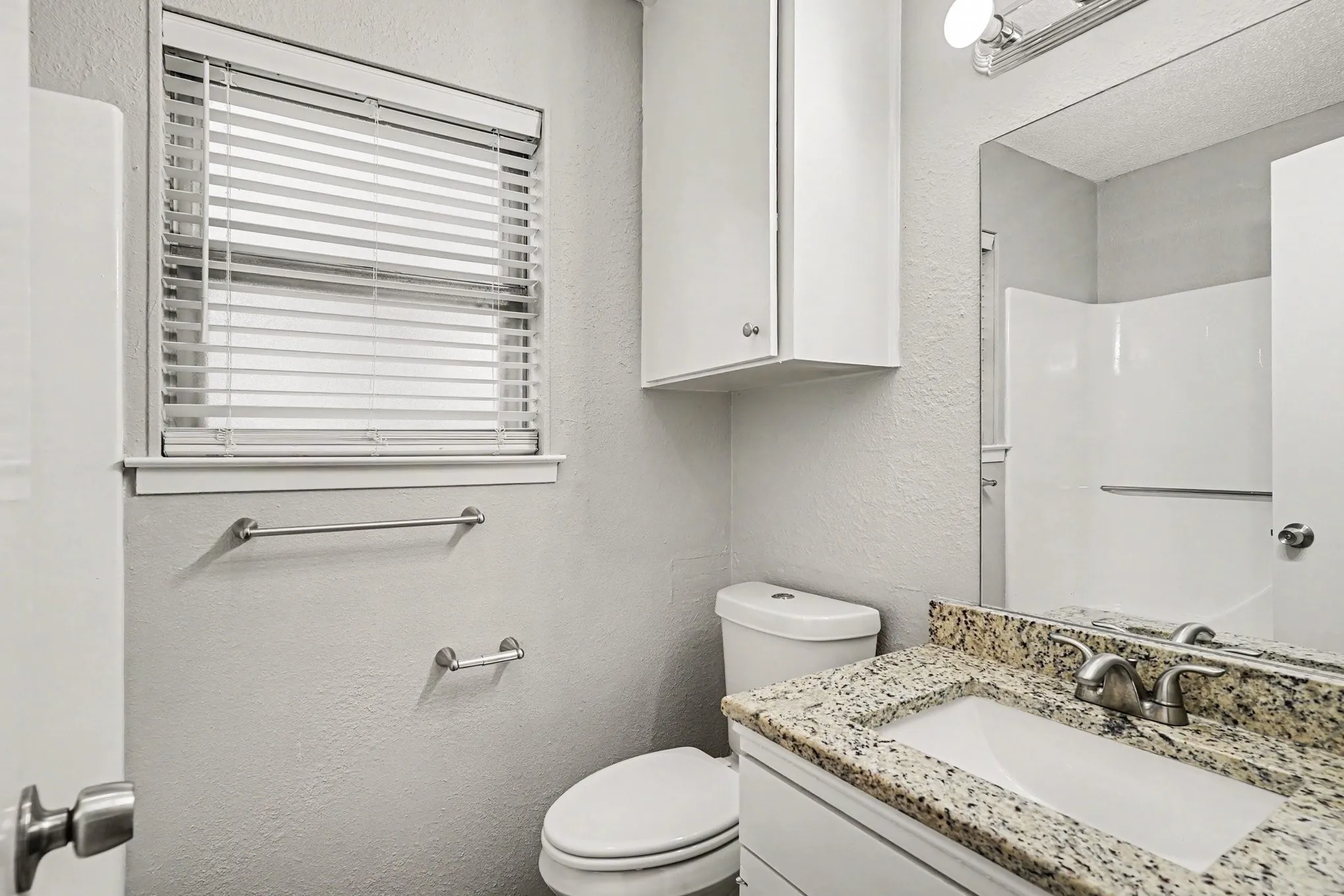 Single Family Residence For Sale in Tarrant County , 2728 Jewell Drive, Arlington, Texas 76016, 3 Bedroom, 2 Bathroom, 2 Garage spaces, 1,537 Sqft, built in 1972, mls#21288315, Real Estate Agent in Arlington, Homes For Sale in Tarrant county, Homes For Sale in Arlington, Realtor in Arlington Texas, Real Estate Brokerage Independent Realty Texas, Luminita Cordes Realtor