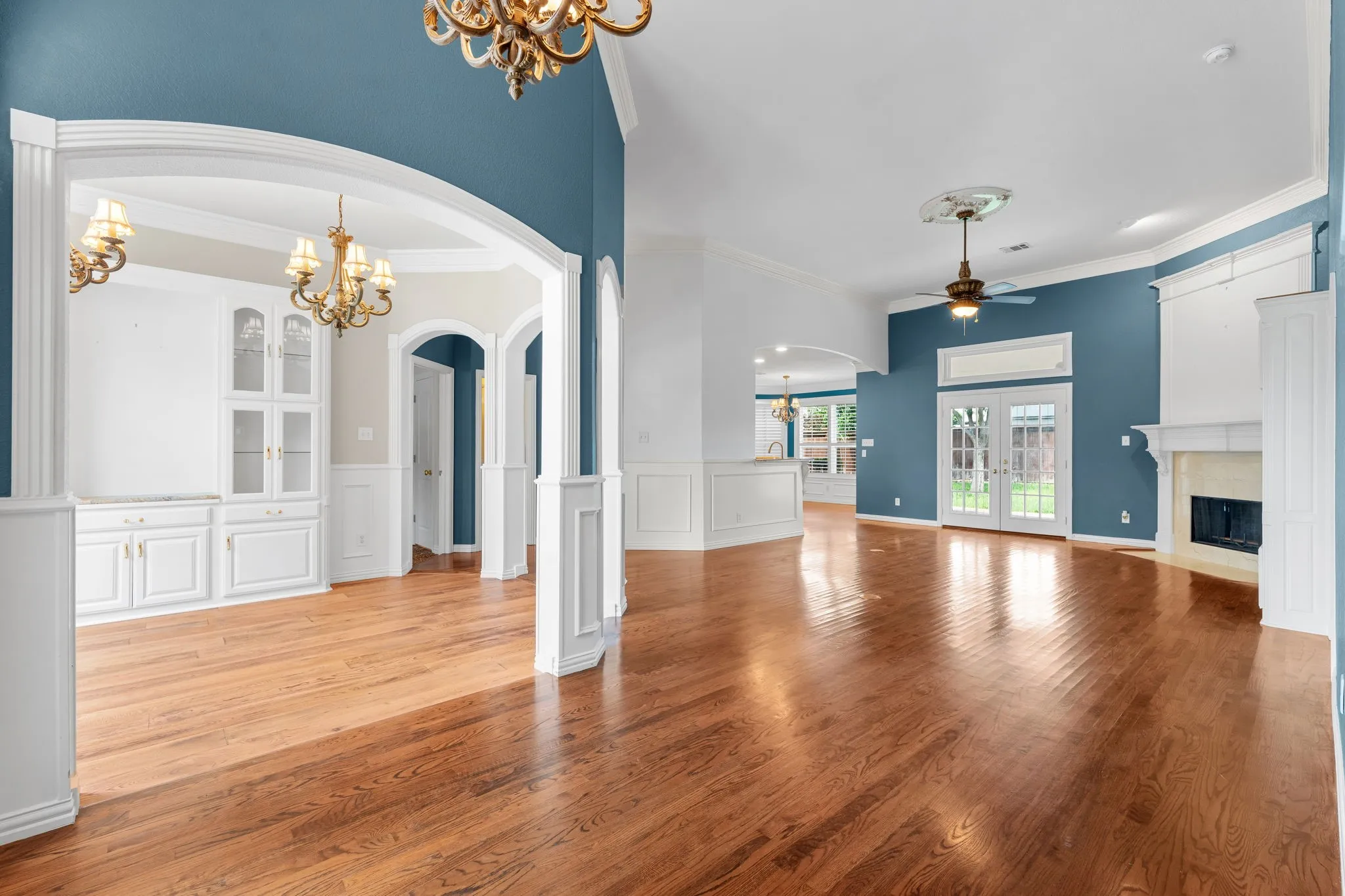 Single Family Residence For Sale in Tarrant County , 5504 Plata Lane, Benbrook, Texas 76126, 2 Bedroom, 2 Bathroom, 2 Garage spaces, 1,893 Sqft, built in 2005, mls#21291184, Real Estate Agent in Benbrook, Homes For Sale in Tarrant county, Homes For Sale in Benbrook, Realtor in Benbrook Texas, Real Estate Brokerage Independent Realty Texas, Luminita Cordes Realtor