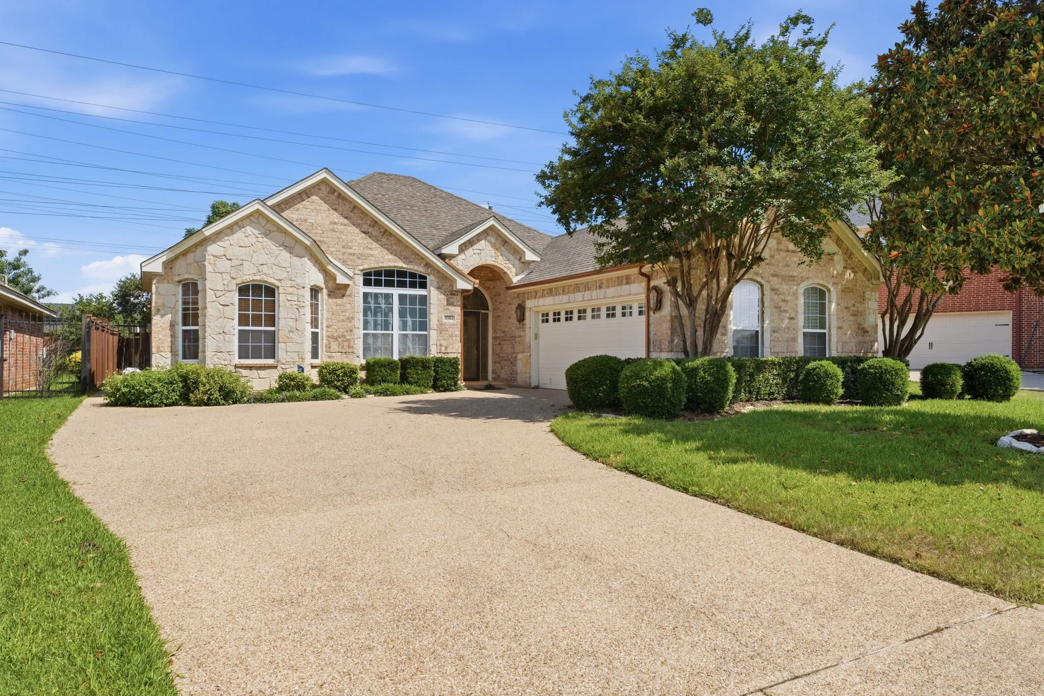 Single Family Residence For Sale in Tarrant County , 5504 Plata Lane, Benbrook, Texas 76126, 2 Bedroom, 2 Bathroom, 2 Garage spaces, 1,893 Sqft, built in 2005, mls#21291184, Real Estate Agent in Benbrook, Homes For Sale in Tarrant county, Homes For Sale in Benbrook, Realtor in Benbrook Texas, Real Estate Brokerage Independent Realty Texas, Luminita Cordes Realtor