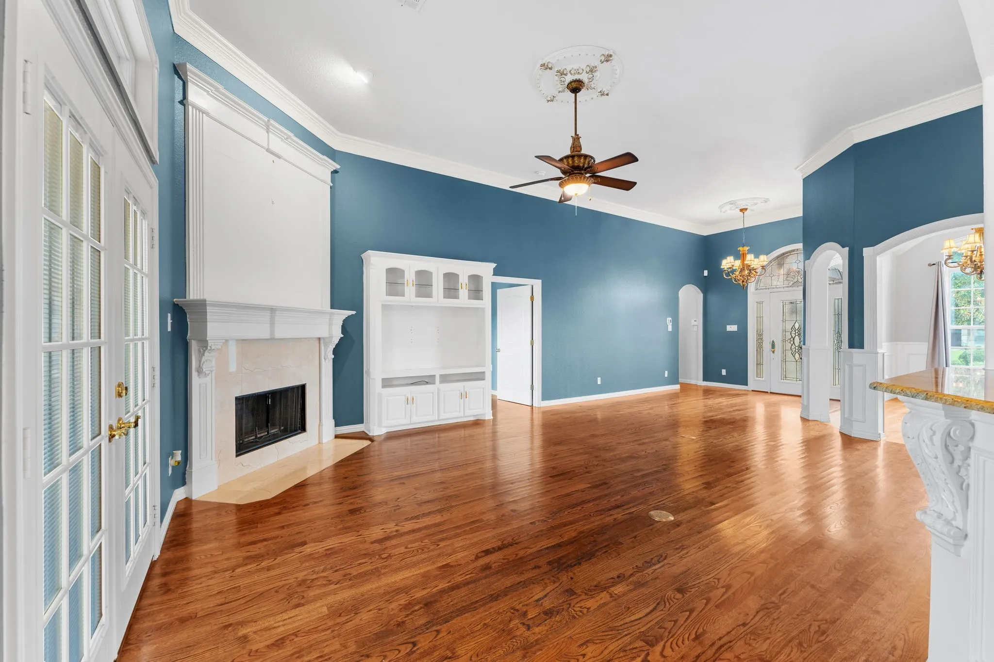 Single Family Residence For Sale in Tarrant County , 5504 Plata Lane, Benbrook, Texas 76126, 2 Bedroom, 2 Bathroom, 2 Garage spaces, 1,893 Sqft, built in 2005, mls#21291184, Real Estate Agent in Benbrook, Homes For Sale in Tarrant county, Homes For Sale in Benbrook, Realtor in Benbrook Texas, Real Estate Brokerage Independent Realty Texas, Luminita Cordes Realtor