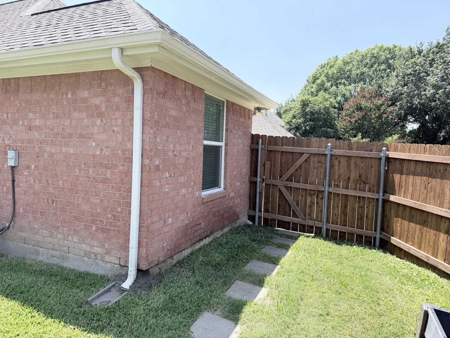 Single Family Residence For Sale in Collin County , 3001 Maumelle Drive, Plano, Texas 75023, 3 Bedroom, 2 Bathroom, 2 Garage spaces, 1,812 Sqft, built in 1996, mls#21290143, Real Estate Agent in Plano, Homes For Sale in Collin county, Homes For Sale in Plano, Realtor in Plano Texas, Real Estate Brokerage Independent Realty Texas, Luminita Cordes Realtor